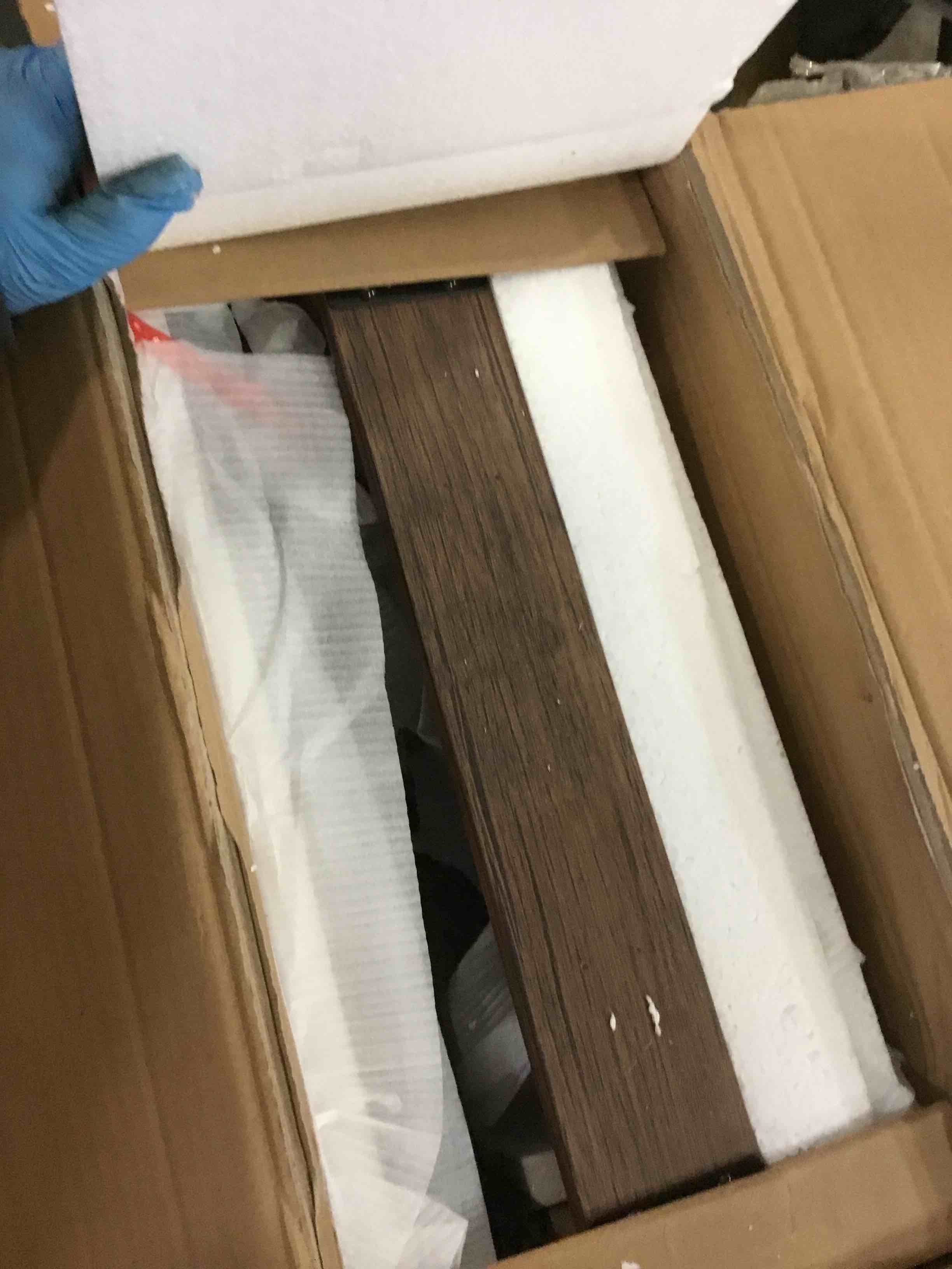 https://s3.amazonaws.com/lotting-images-prod/bidfta/RED5830171_1708354600534.jpeg