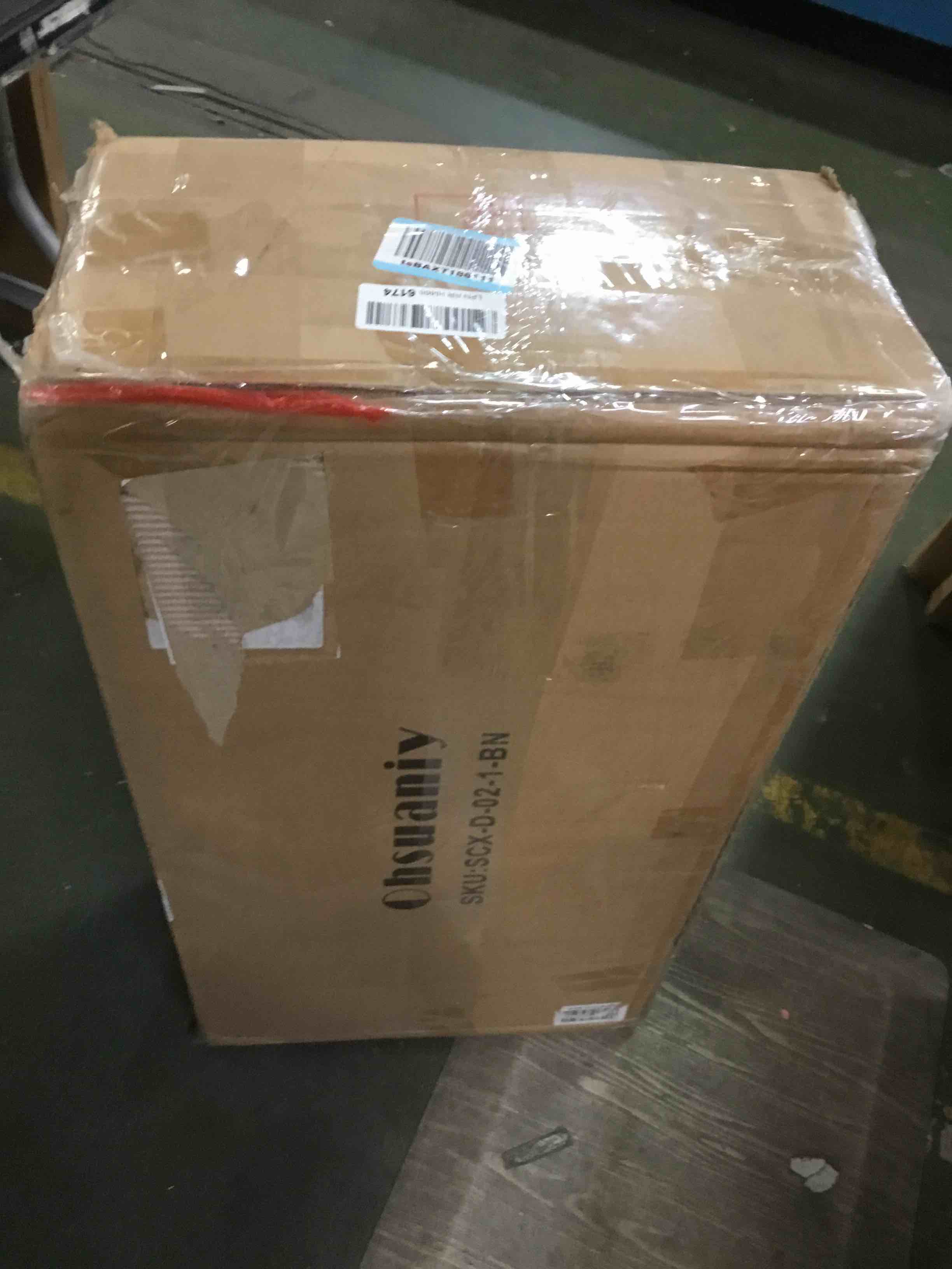 https://s3.amazonaws.com/lotting-images-prod/bidfta/RED5830171_1708354627493.jpeg