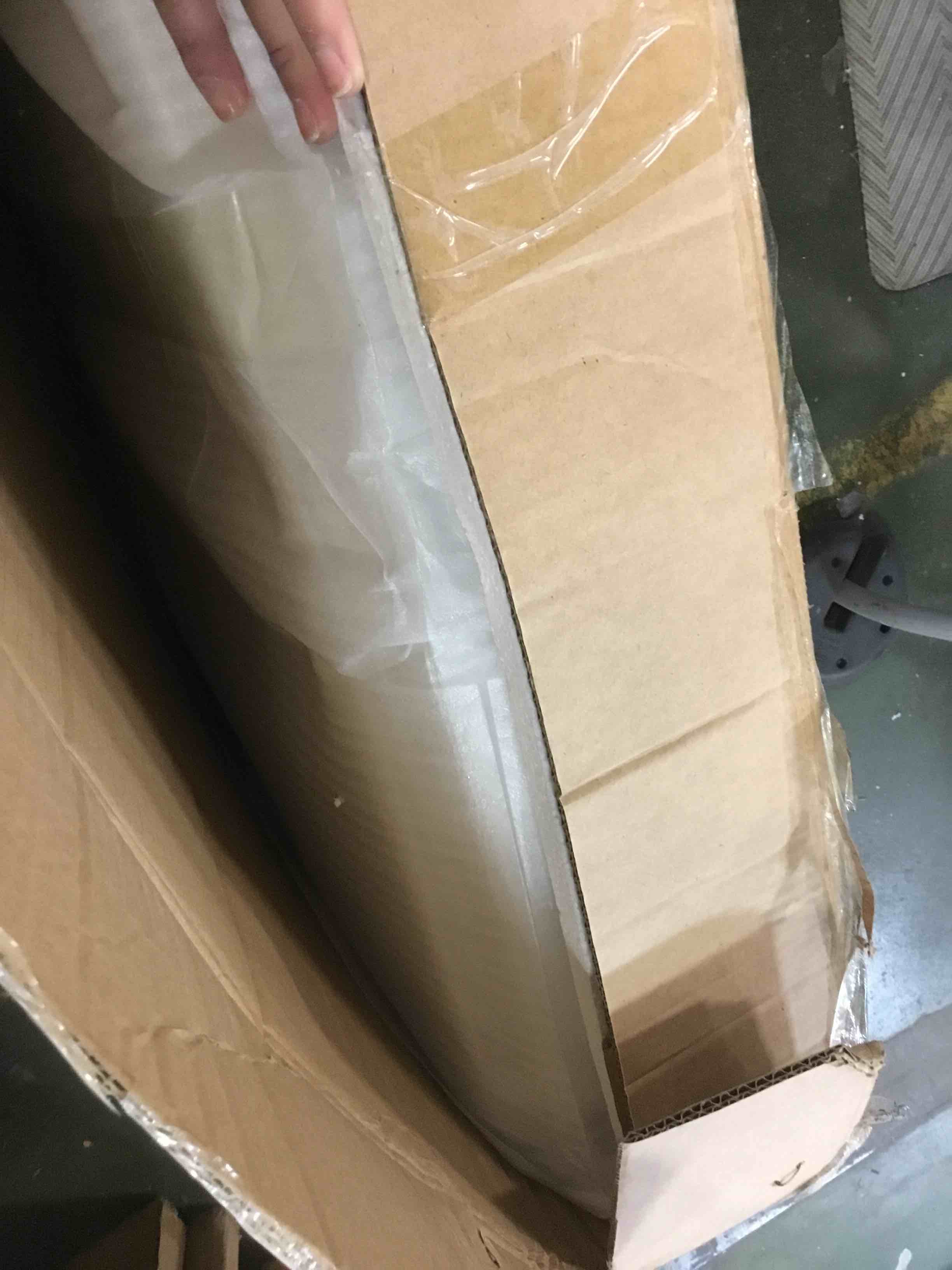 https://s3.amazonaws.com/lotting-images-prod/bidfta/RED5830198_1708359365025.jpeg
