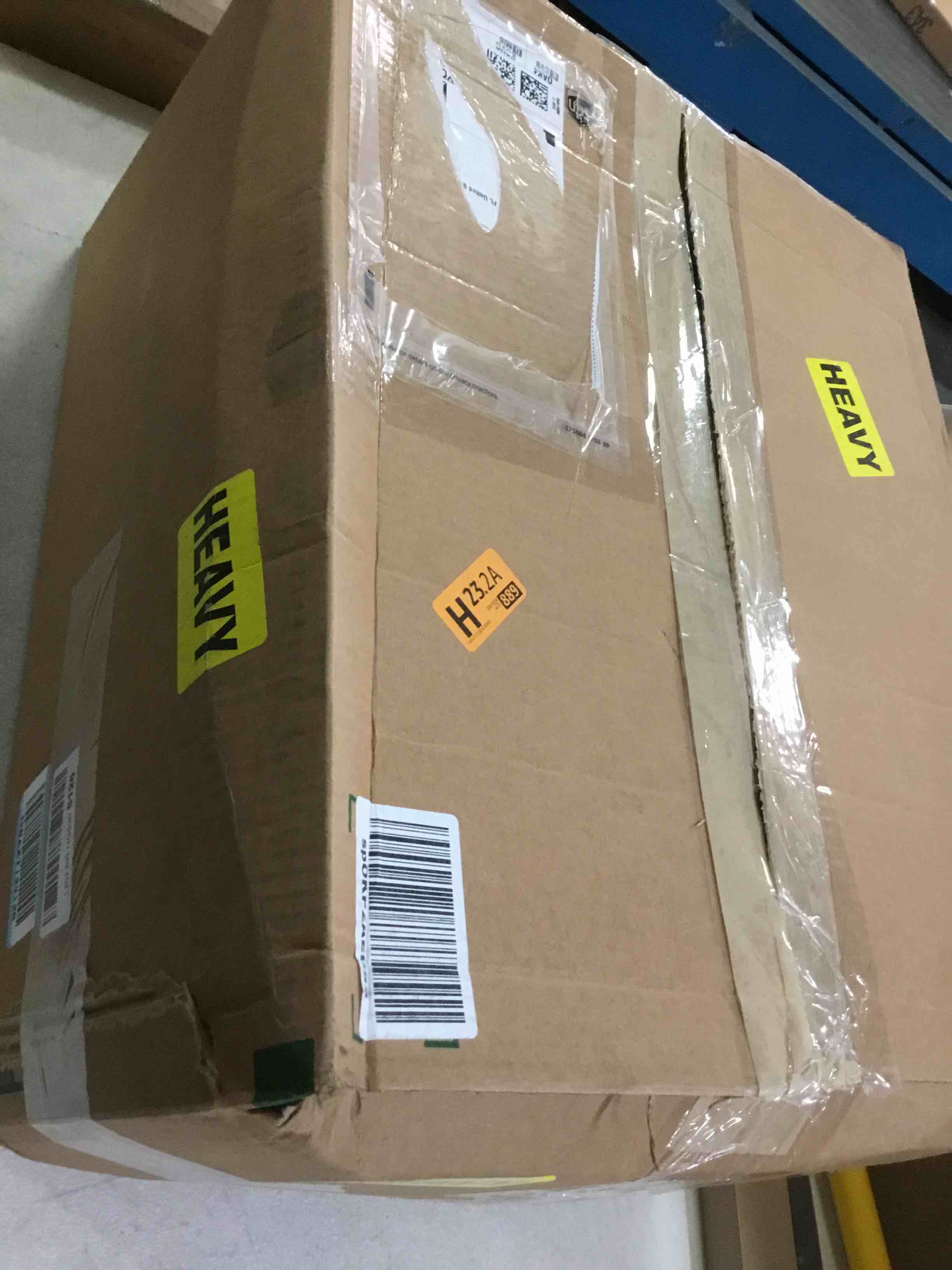 https://s3.amazonaws.com/lotting-images-prod/bidfta/RED5830257_1708370170162.jpeg