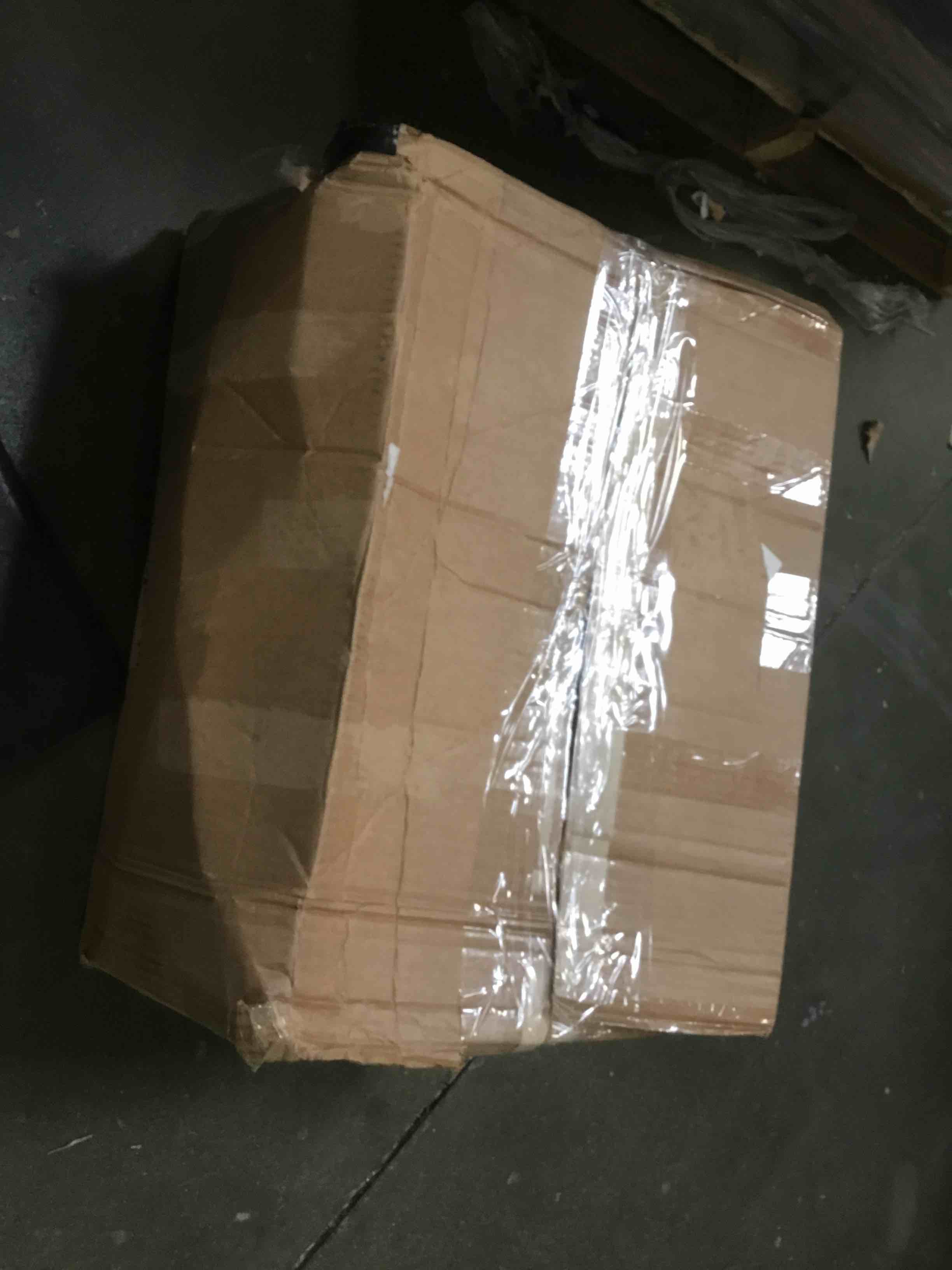 https://s3.amazonaws.com/lotting-images-prod/bidfta/RED5830614_1708531388277.jpeg