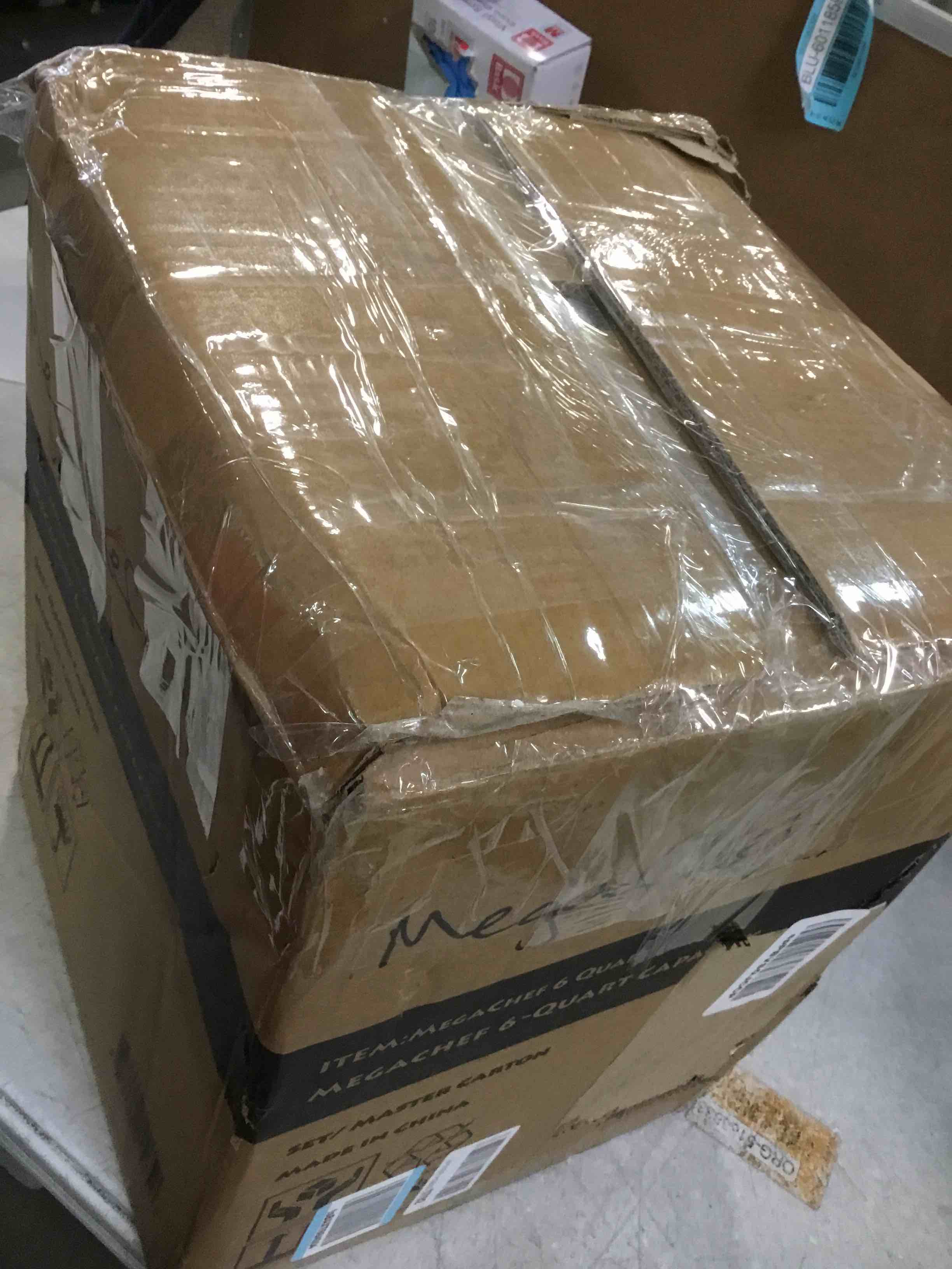 https://s3.amazonaws.com/lotting-images-prod/bidfta/RED5830726_1708548648402.jpeg