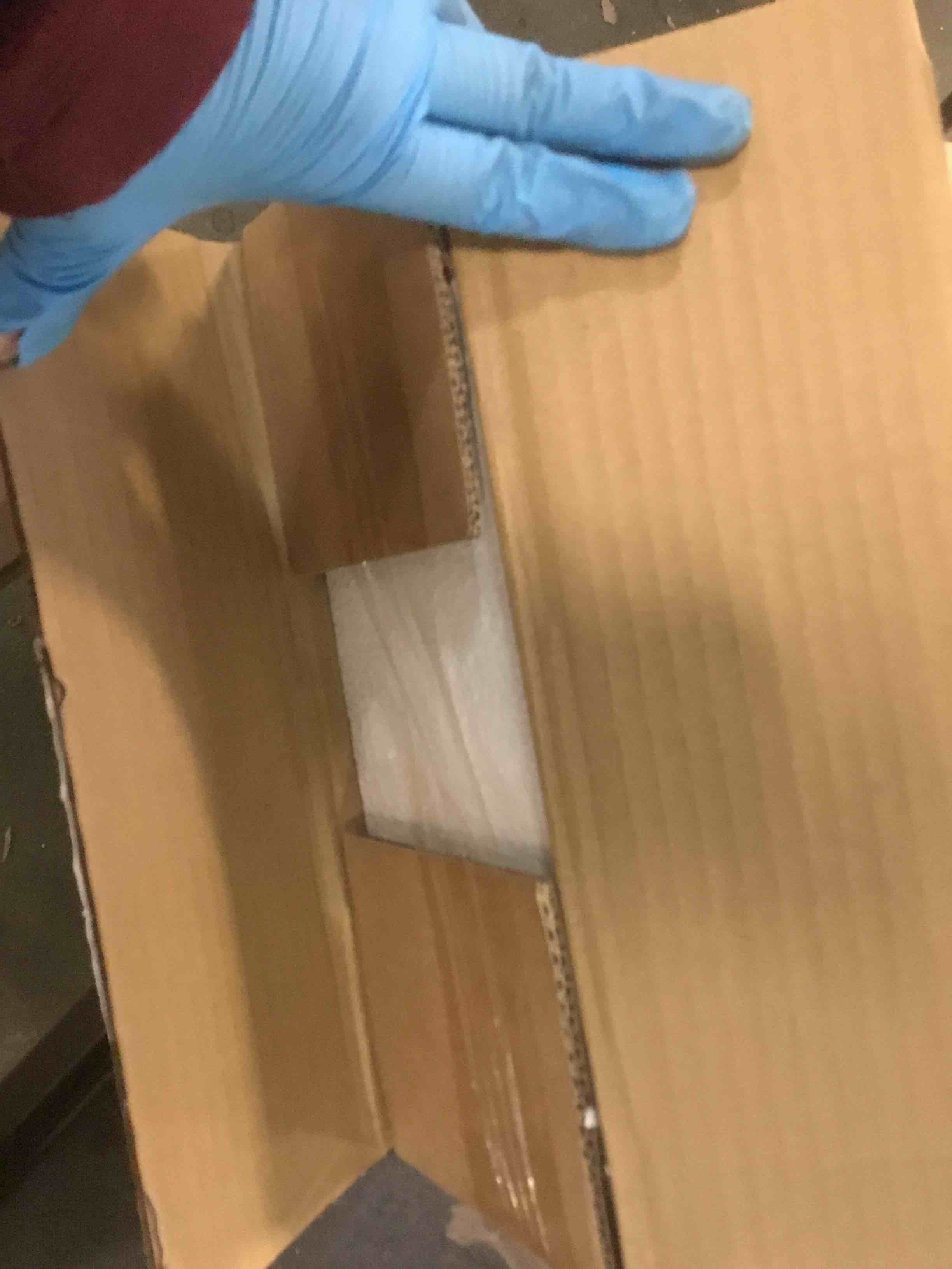 https://s3.amazonaws.com/lotting-images-prod/bidfta/RED5830810_1708611429751.jpeg