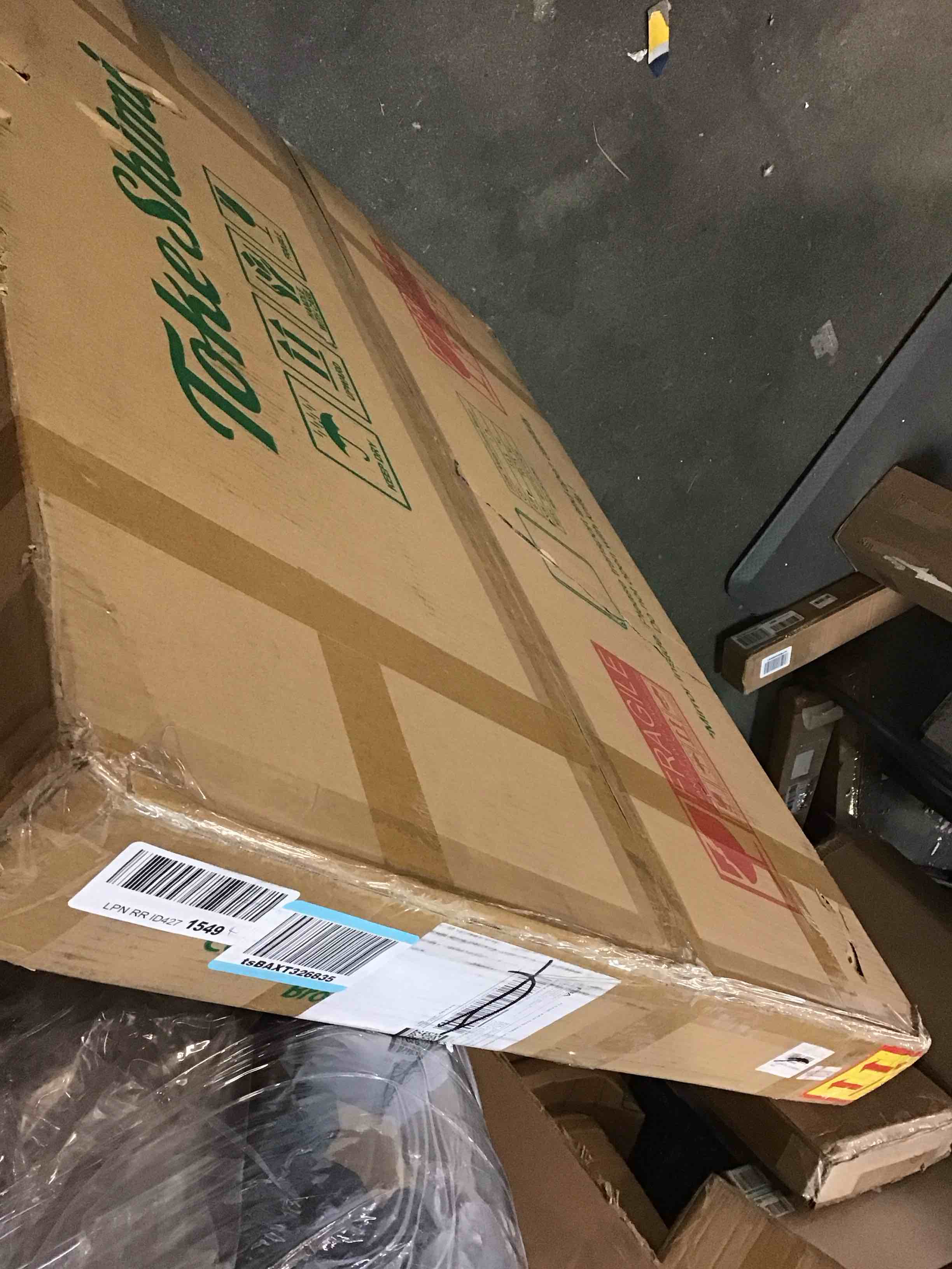 https://s3.amazonaws.com/lotting-images-prod/bidfta/RED5831242_1706798435405.jpeg