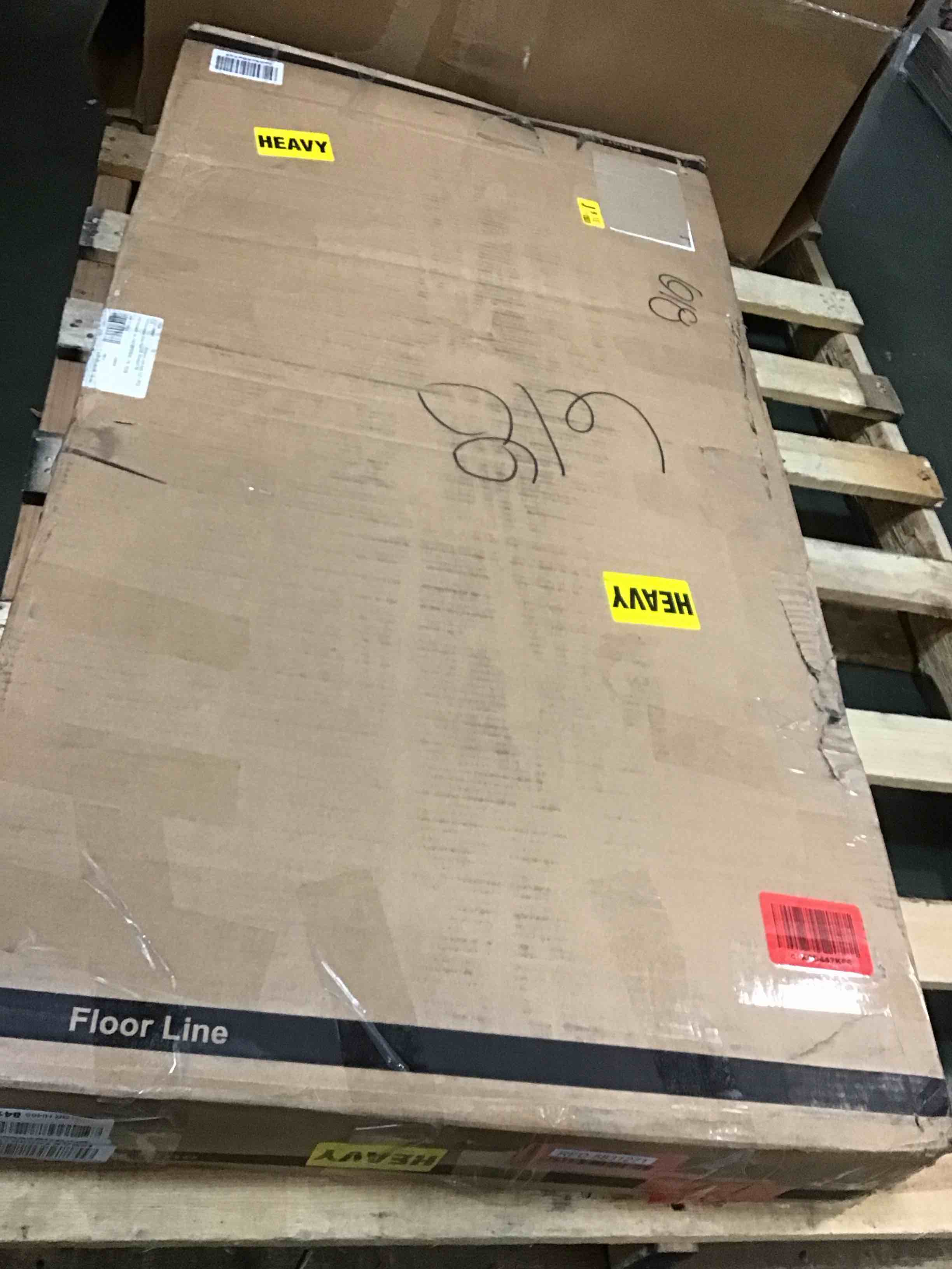 https://s3.amazonaws.com/lotting-images-prod/bidfta/RED5831271_1706802567754.jpeg