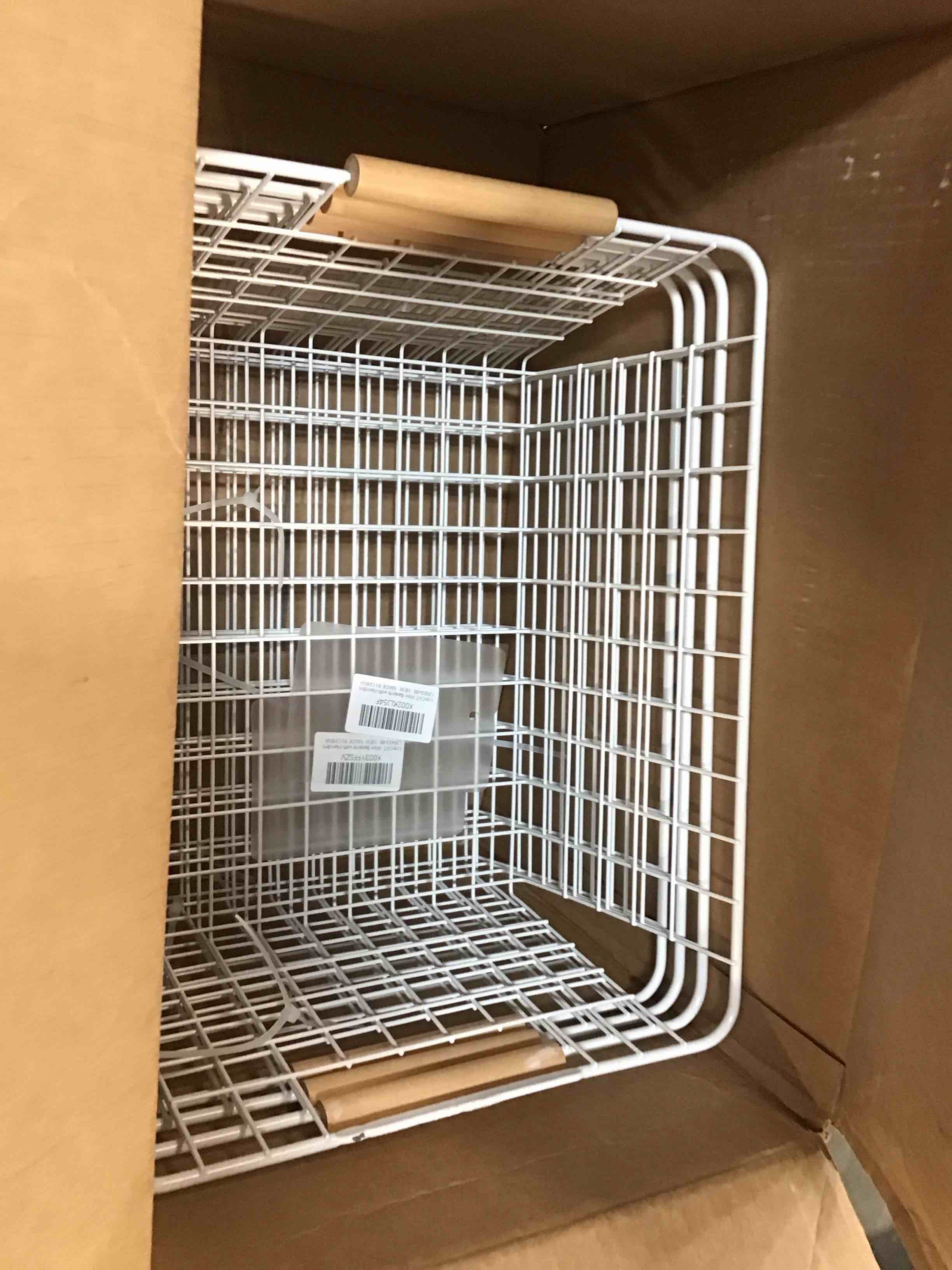 https://s3.amazonaws.com/lotting-images-prod/bidfta/RED5831300_1706804899718.jpeg