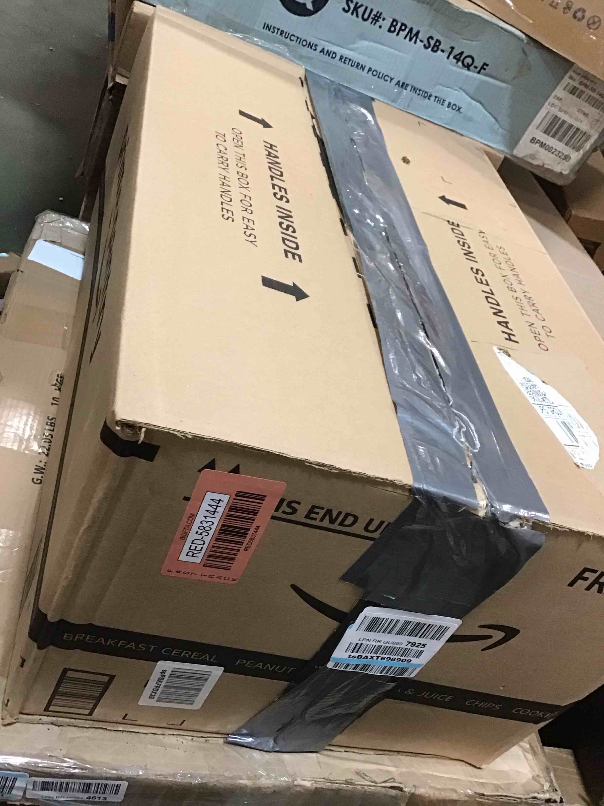 https://s3.amazonaws.com/lotting-images-prod/bidfta/RED5831444_1706877164289.jpeg