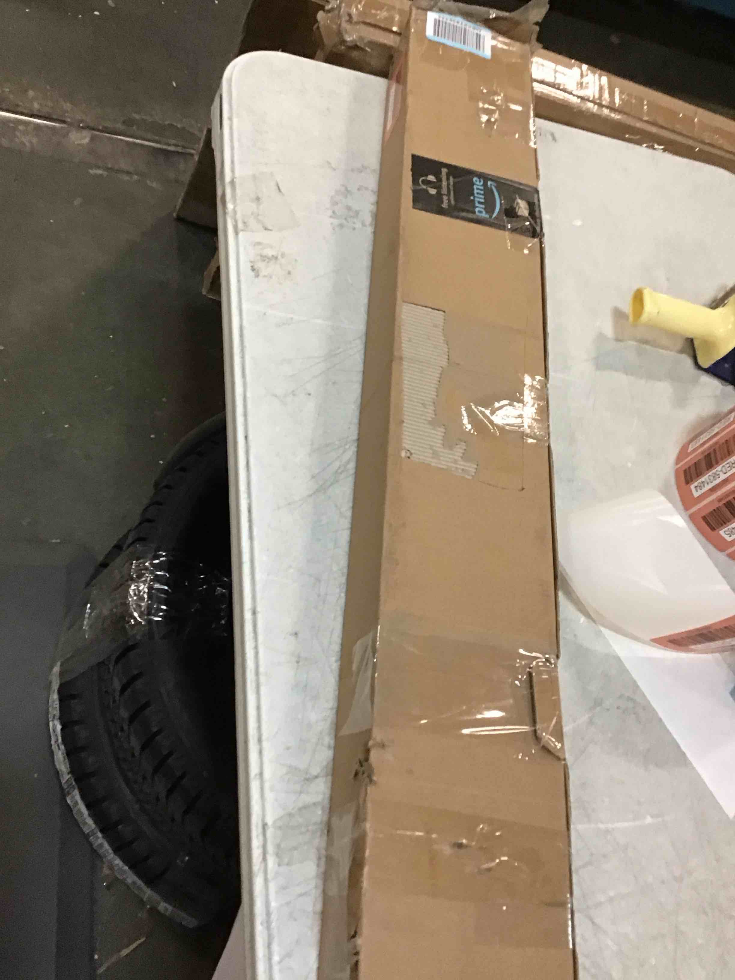 https://s3.amazonaws.com/lotting-images-prod/bidfta/RED5831472_1706880533804.jpeg