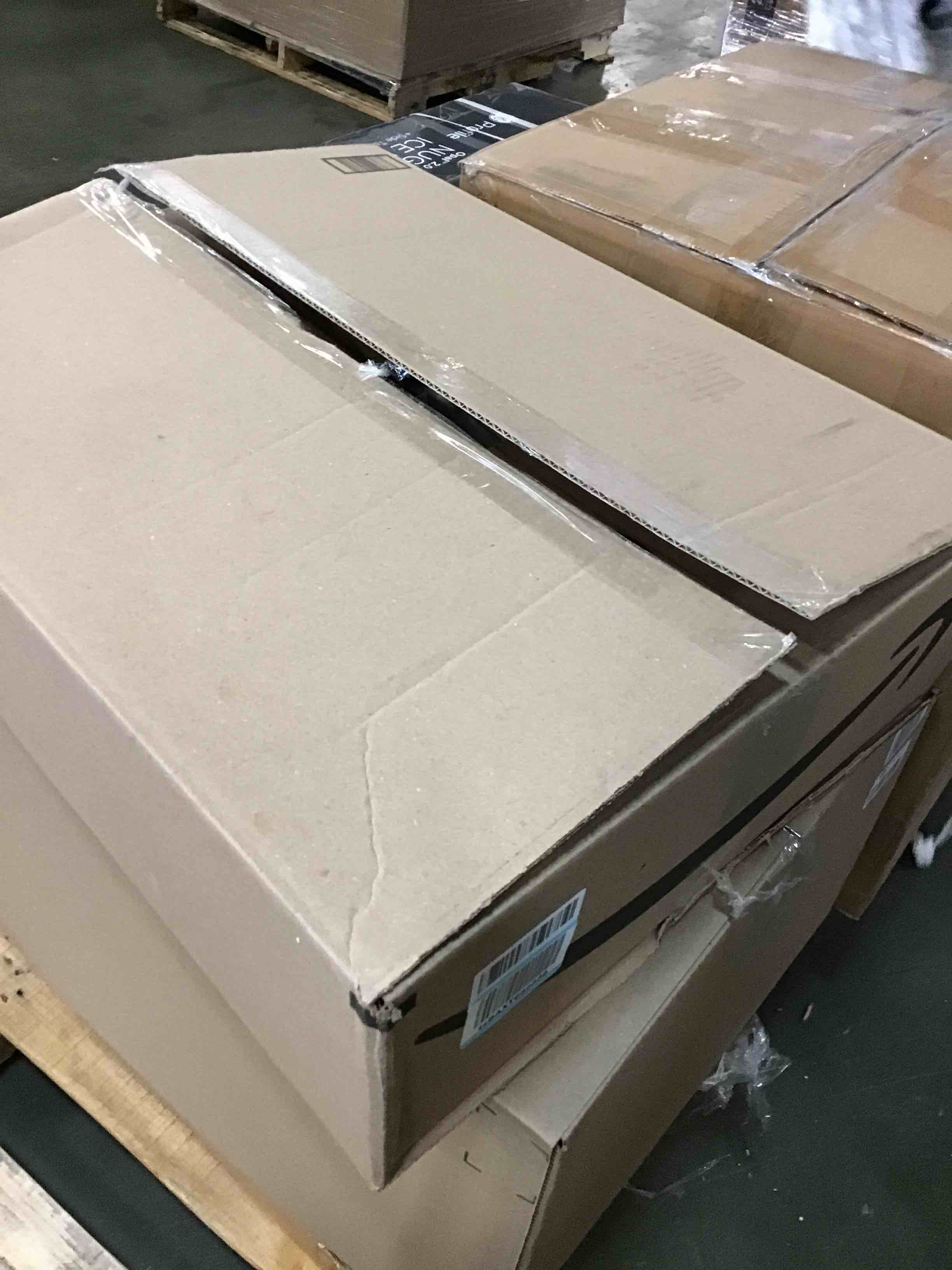 https://s3.amazonaws.com/lotting-images-prod/bidfta/RED5832158_1707250769501.jpeg