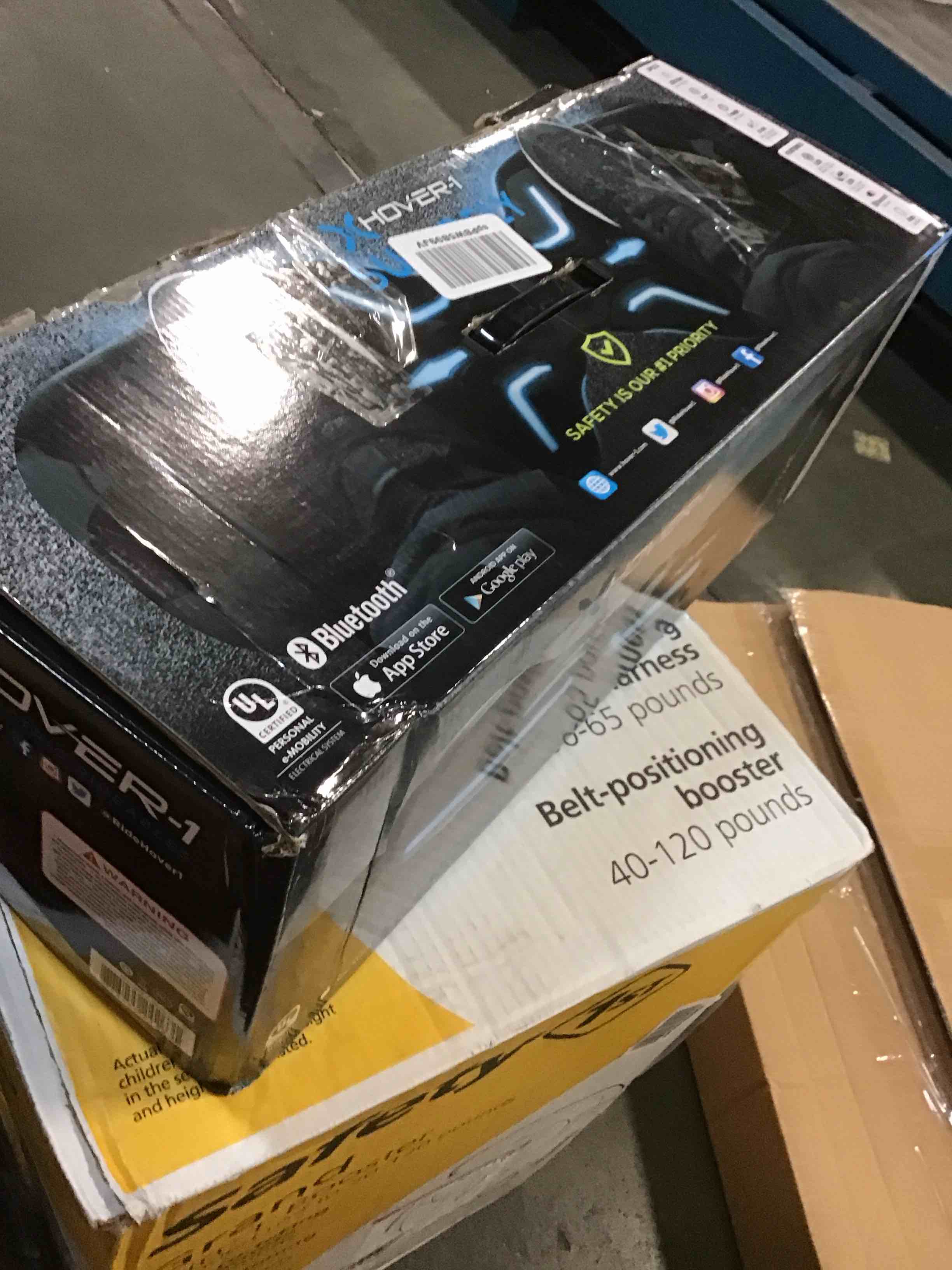https://s3.amazonaws.com/lotting-images-prod/bidfta/RED5832217_1707310242565.jpeg