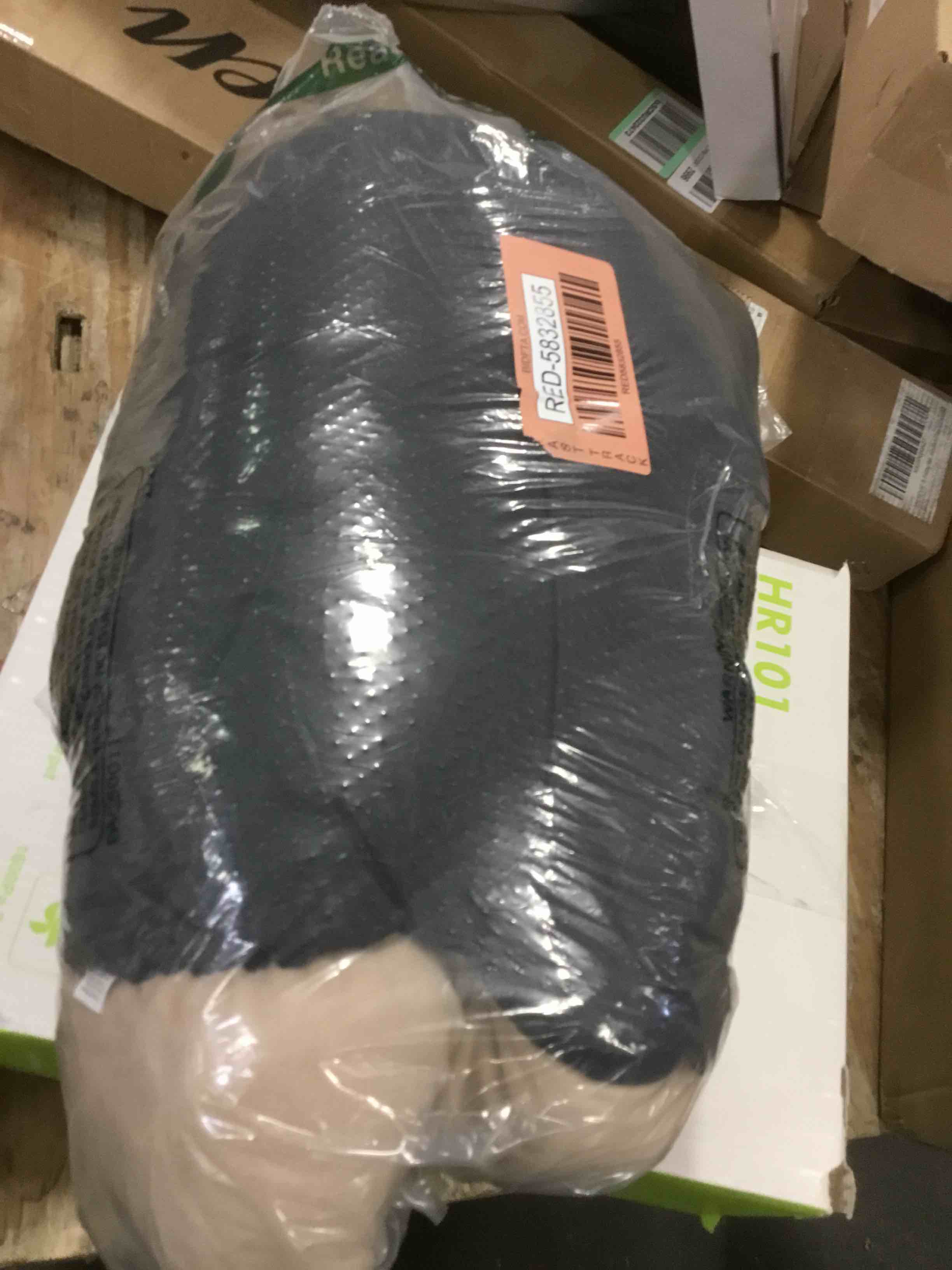 https://s3.amazonaws.com/lotting-images-prod/bidfta/RED5832855_1706802077427.jpeg