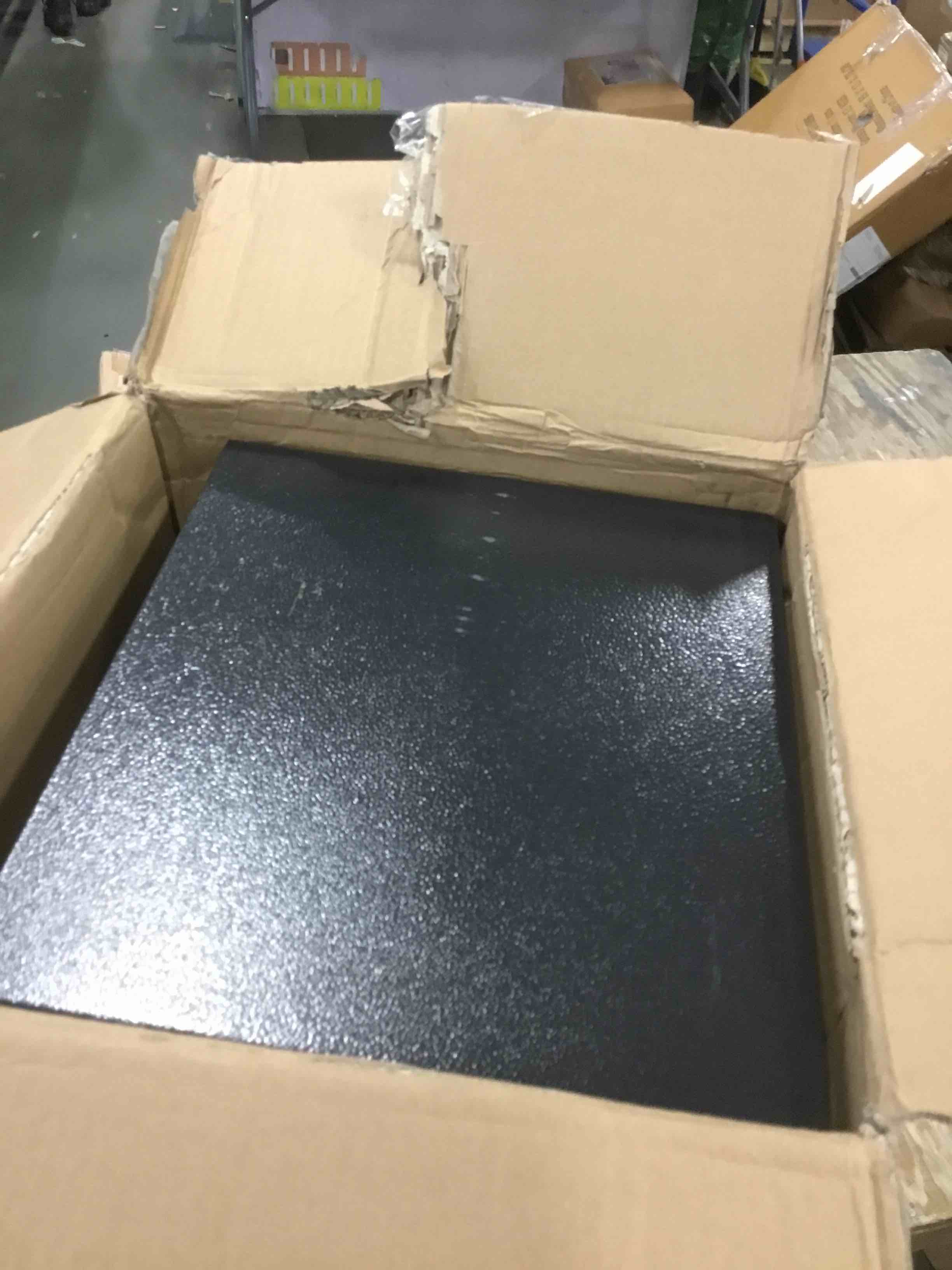 https://s3.amazonaws.com/lotting-images-prod/bidfta/RED5832918_1706815350411.jpeg
