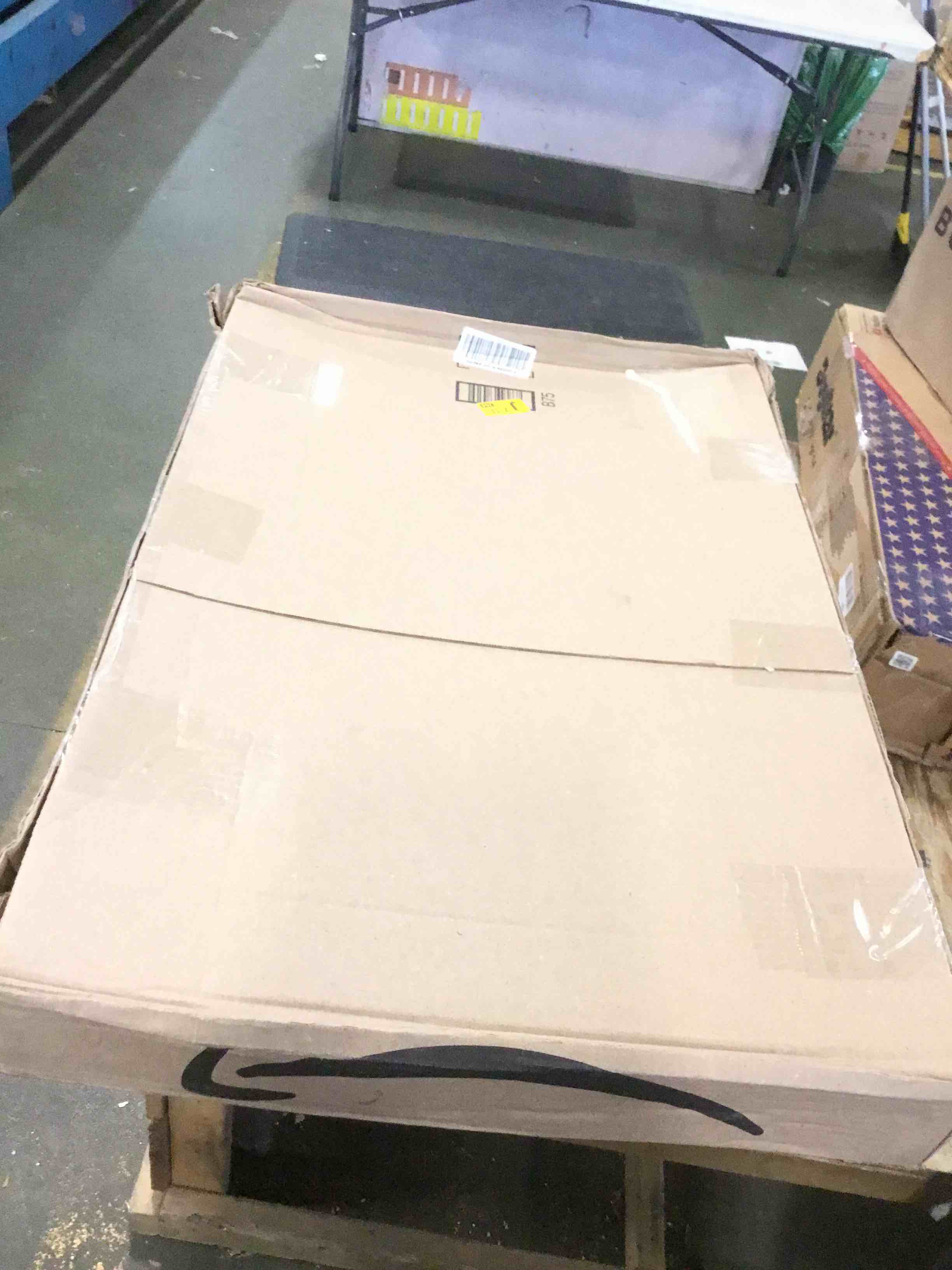 https://s3.amazonaws.com/lotting-images-prod/bidfta/RED5833225_1707055309773.jpeg