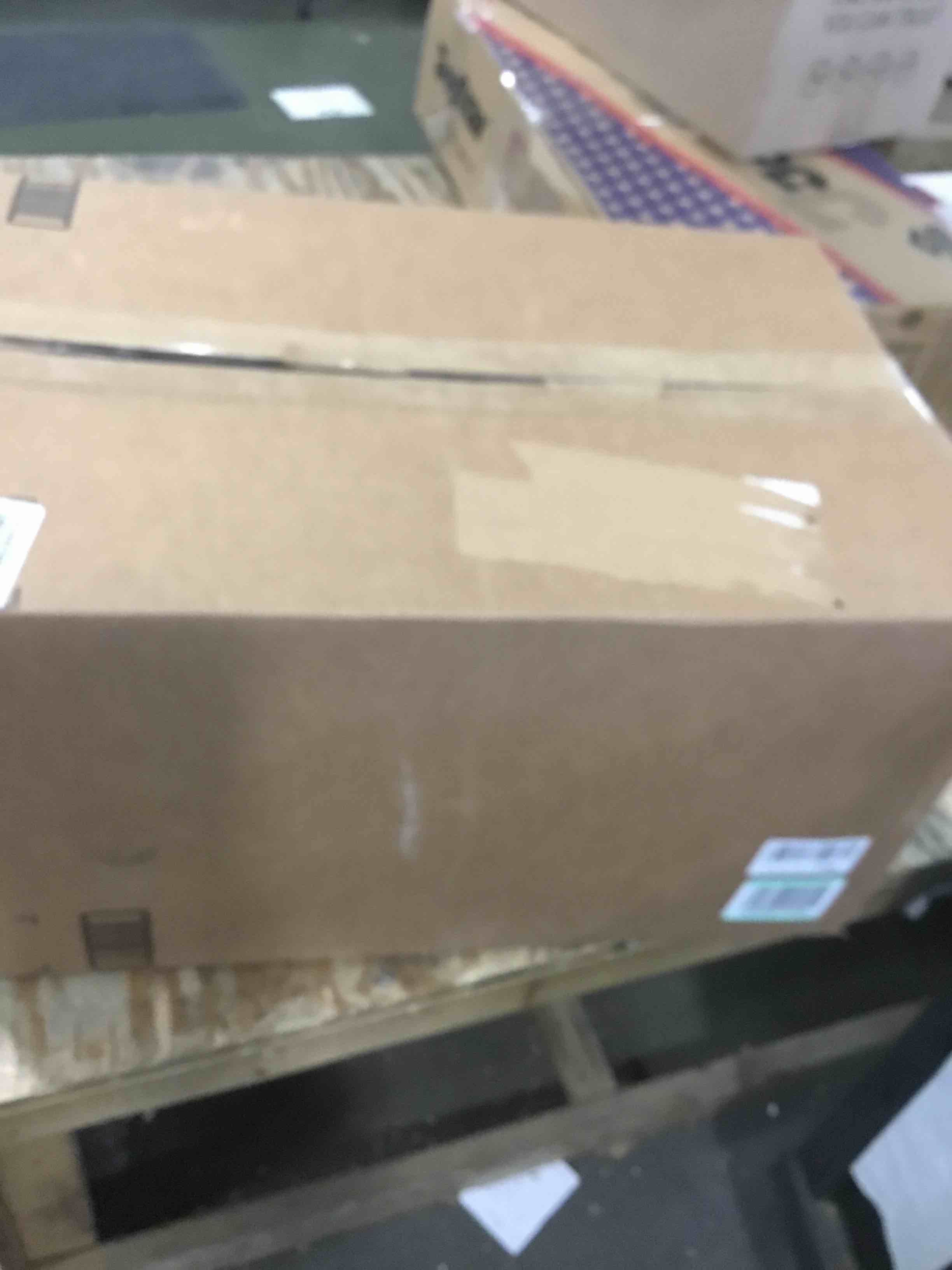 https://s3.amazonaws.com/lotting-images-prod/bidfta/RED5833226_1707055421335.jpeg