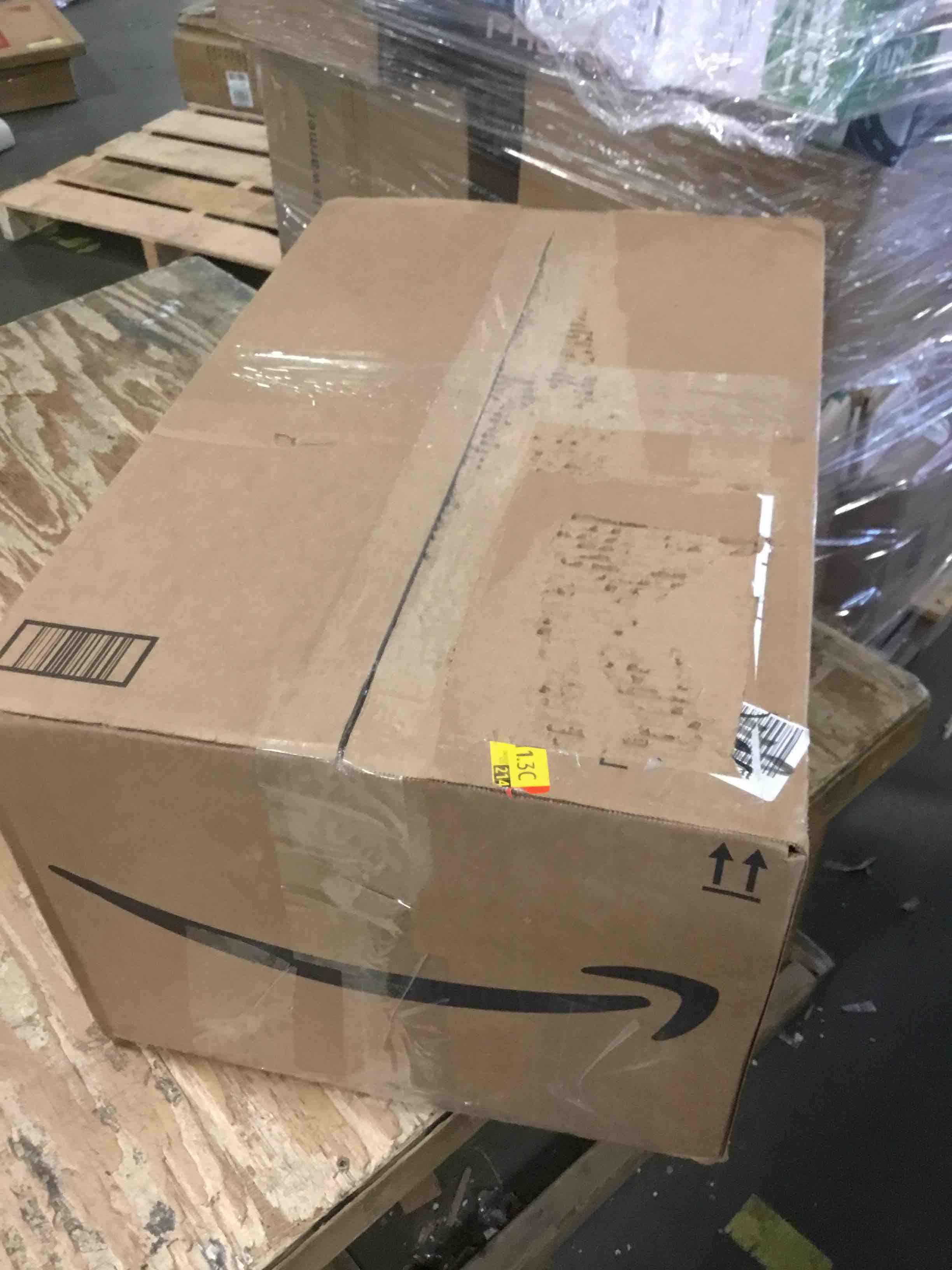 https://s3.amazonaws.com/lotting-images-prod/bidfta/RED5833371_1707079681199.jpeg