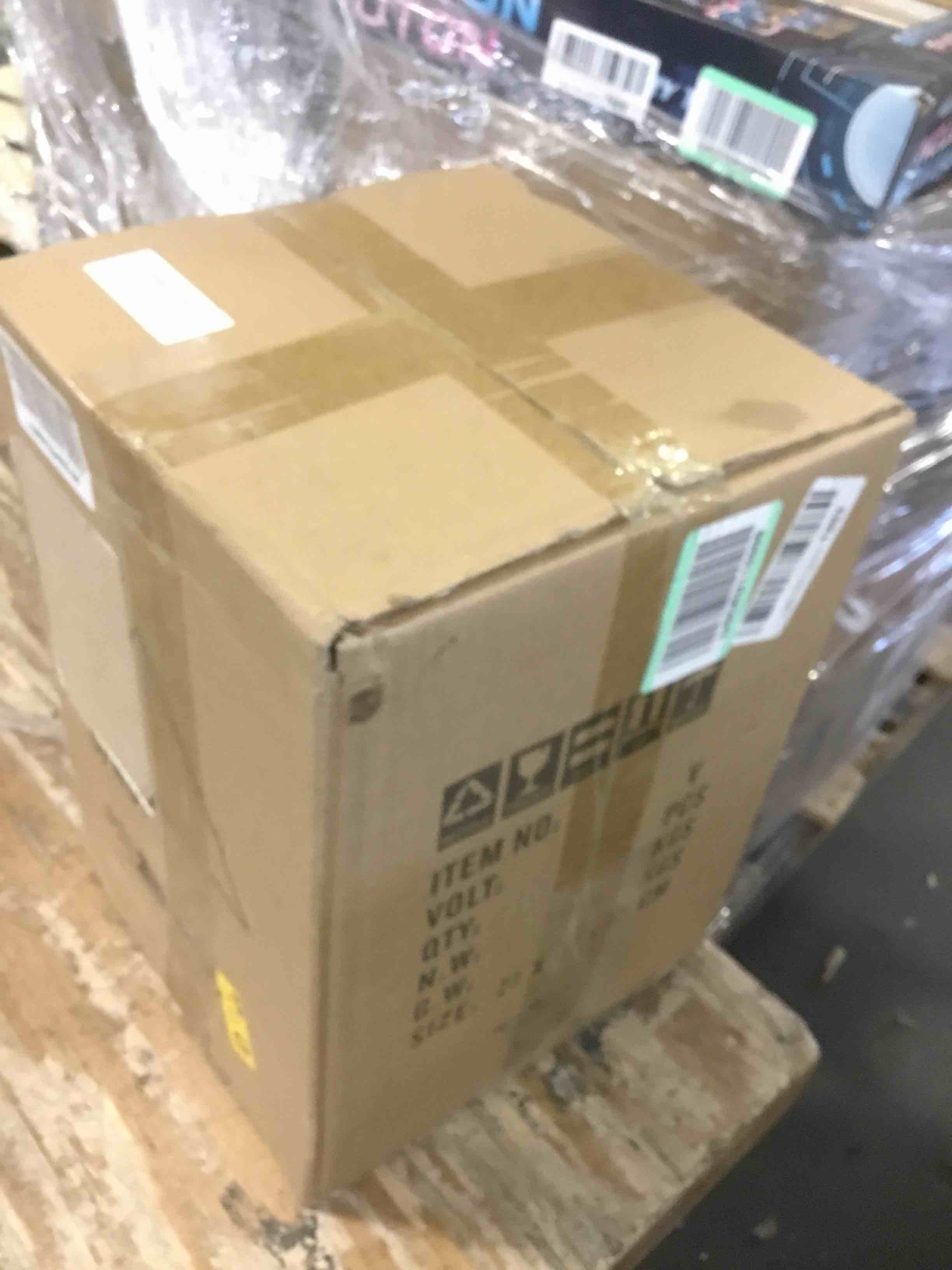 https://s3.amazonaws.com/lotting-images-prod/bidfta/RED5833386_1707081395667.jpeg