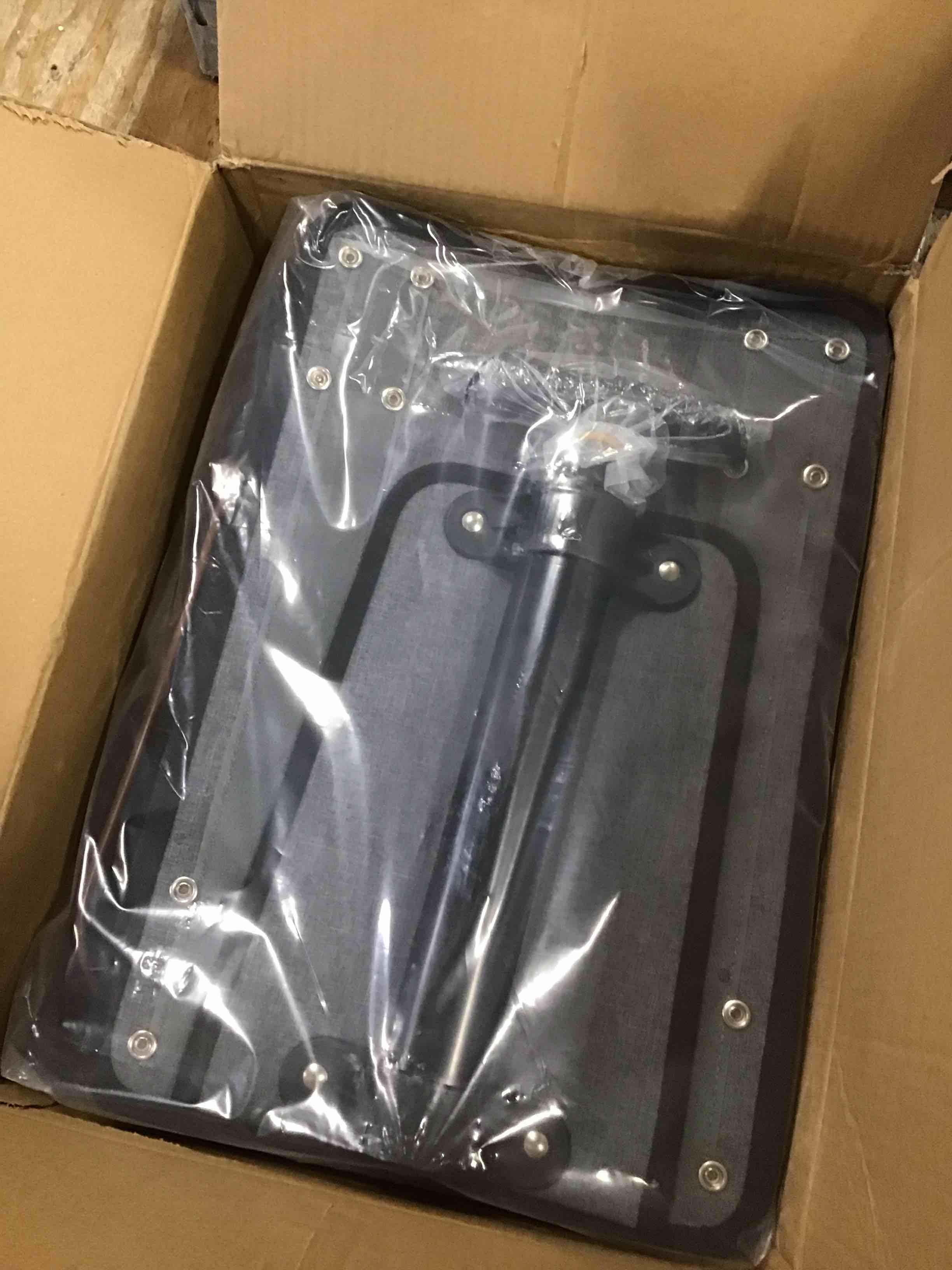 https://s3.amazonaws.com/lotting-images-prod/bidfta/RED5833448_1707147304931.jpeg