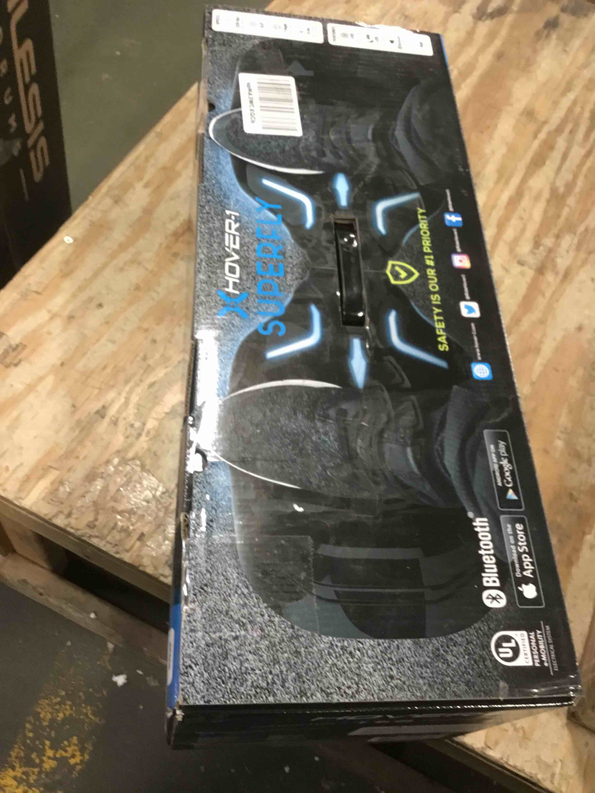 https://s3.amazonaws.com/lotting-images-prod/bidfta/RED5833711_1707238055372.jpeg