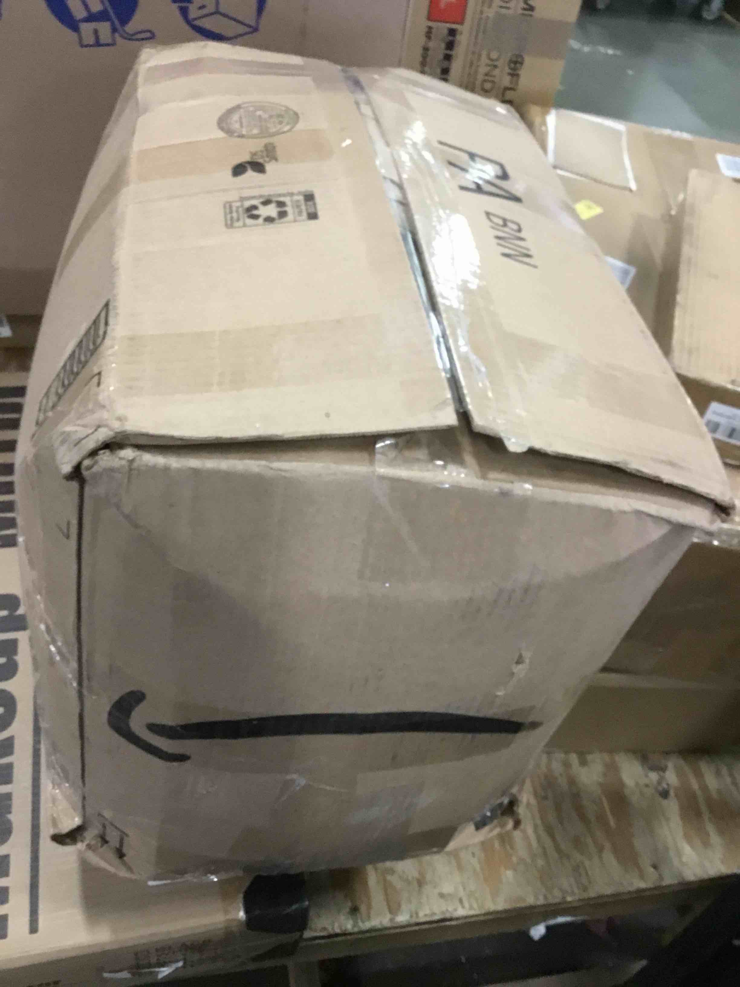 https://s3.amazonaws.com/lotting-images-prod/bidfta/RED5833713_1707238296602.jpeg