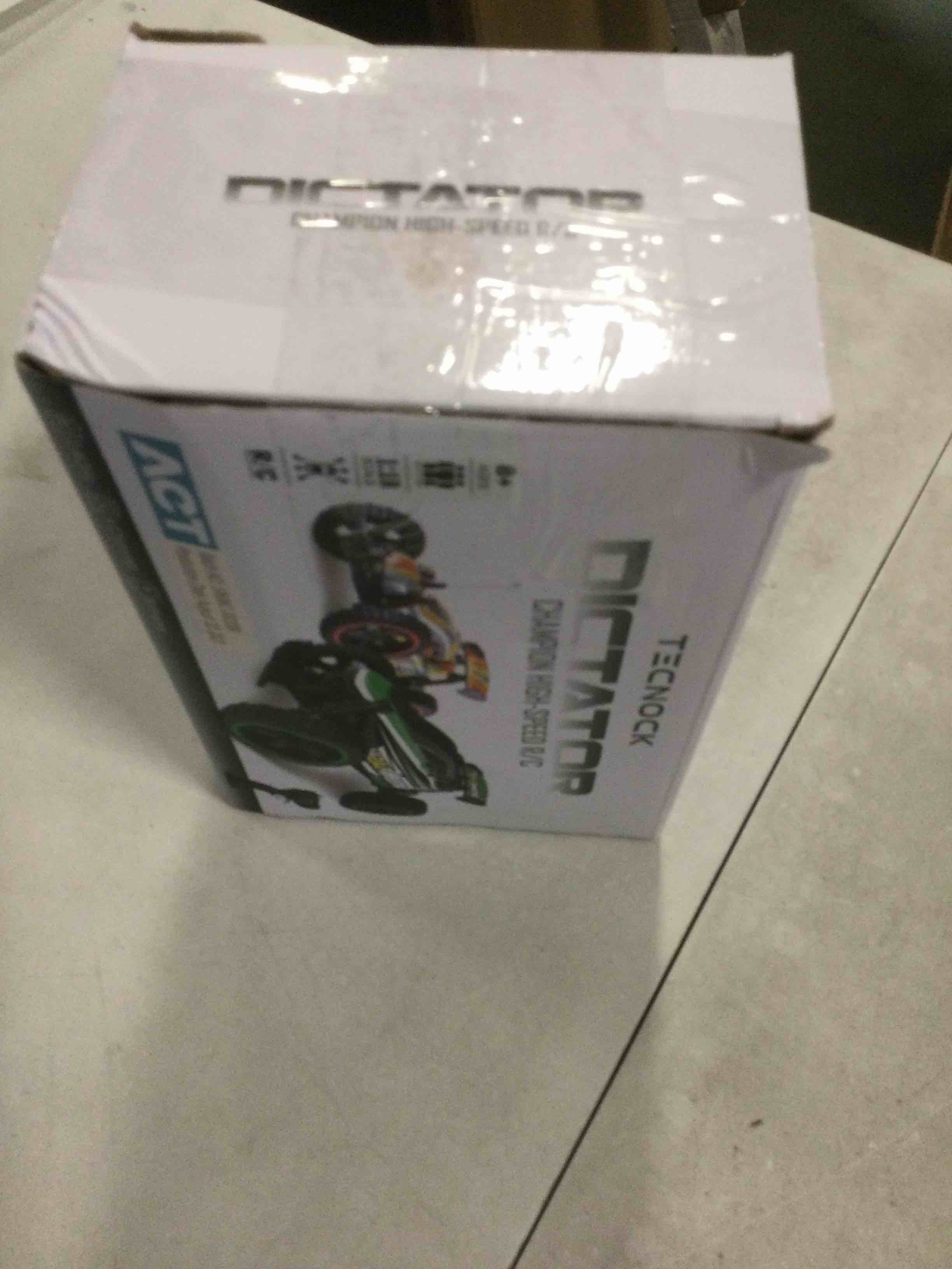 https://s3.amazonaws.com/lotting-images-prod/bidfta/RED5833978_1706538533219.jpeg