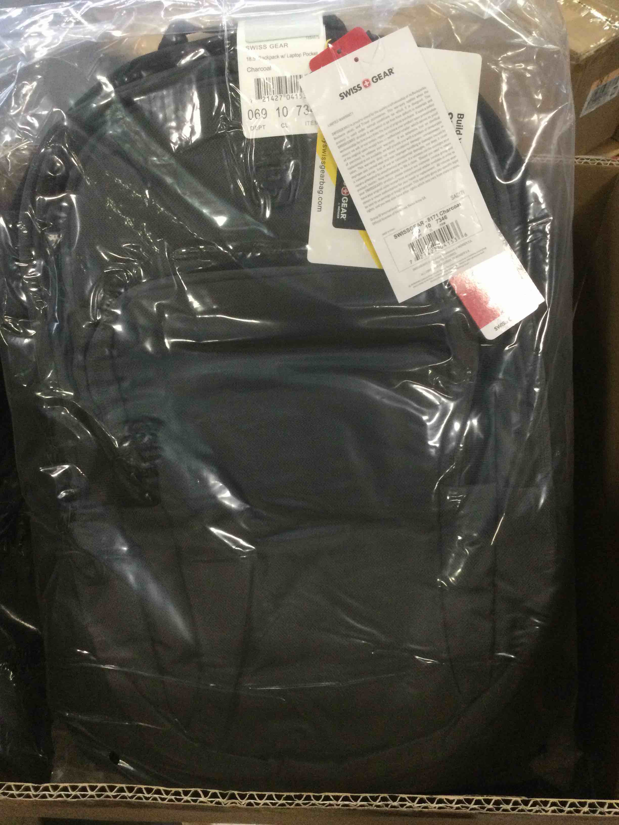 https://s3.amazonaws.com/lotting-images-prod/bidfta/RED5834060_1706550131462.jpeg