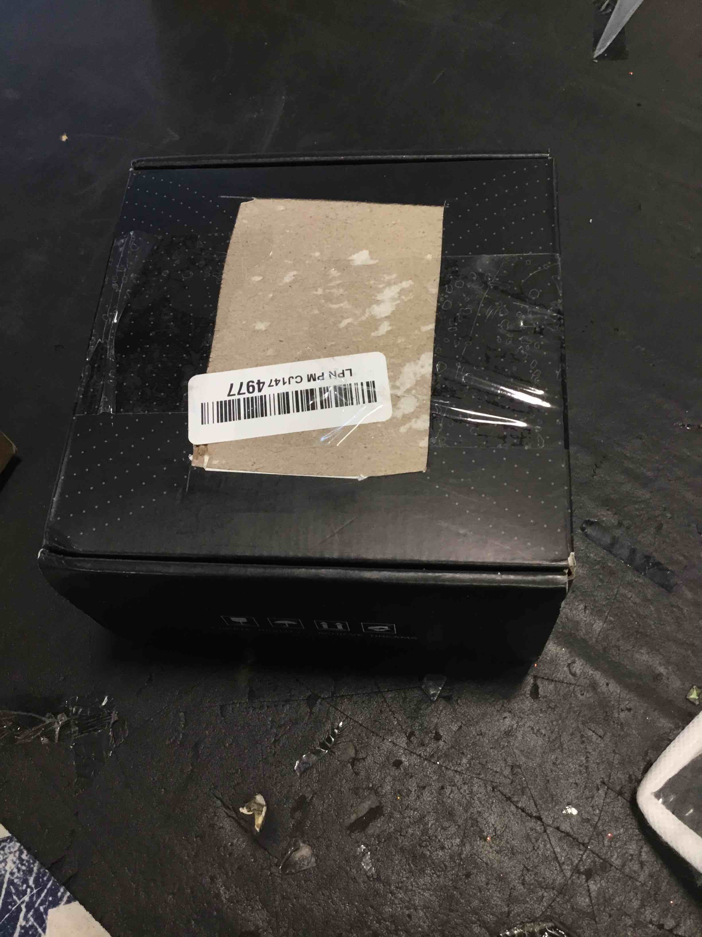 https://s3.amazonaws.com/lotting-images-prod/bidfta/RED5834695_1706793368108.jpeg
