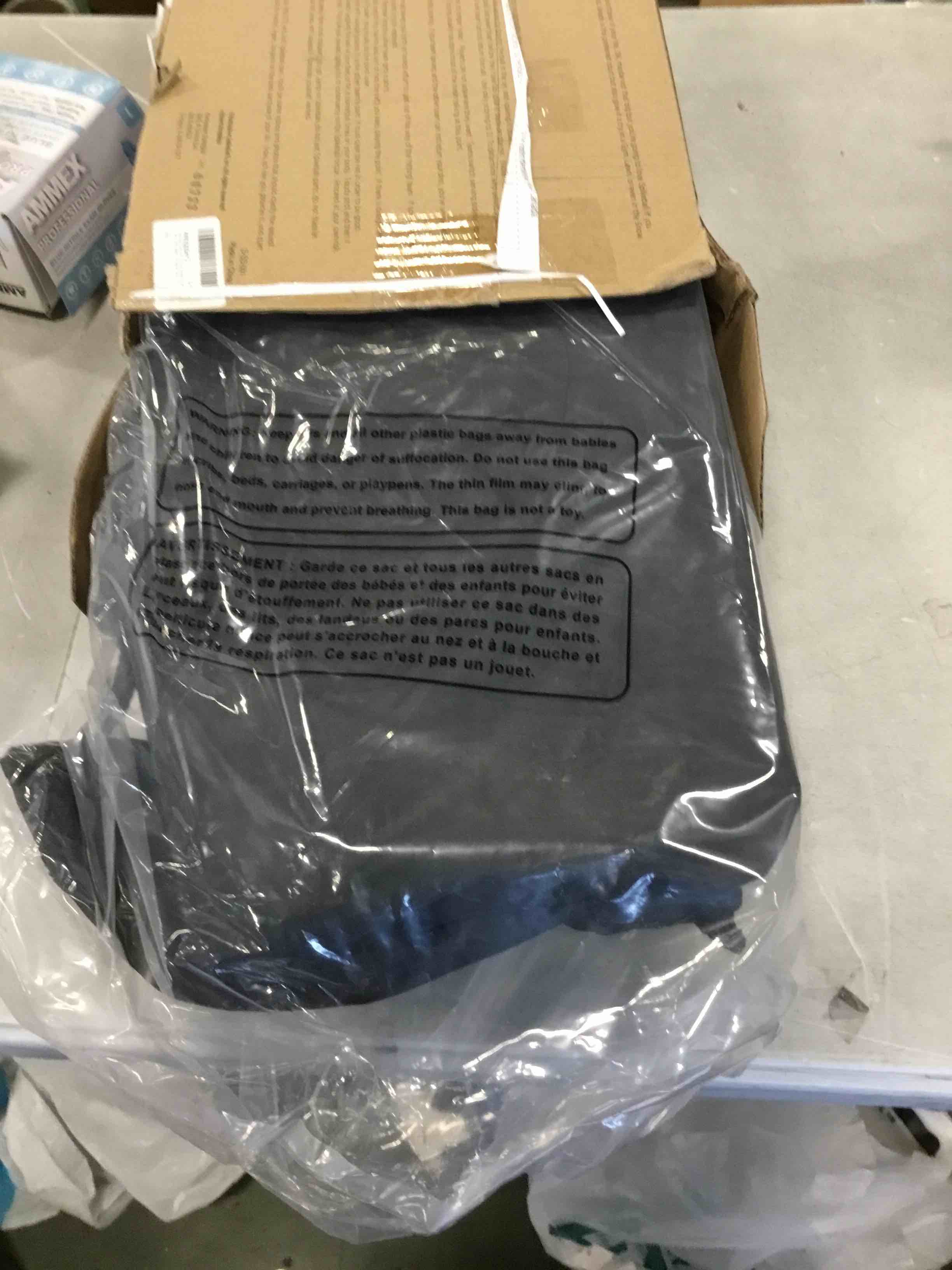 https://s3.amazonaws.com/lotting-images-prod/bidfta/RED5835428_1707830803642.jpeg