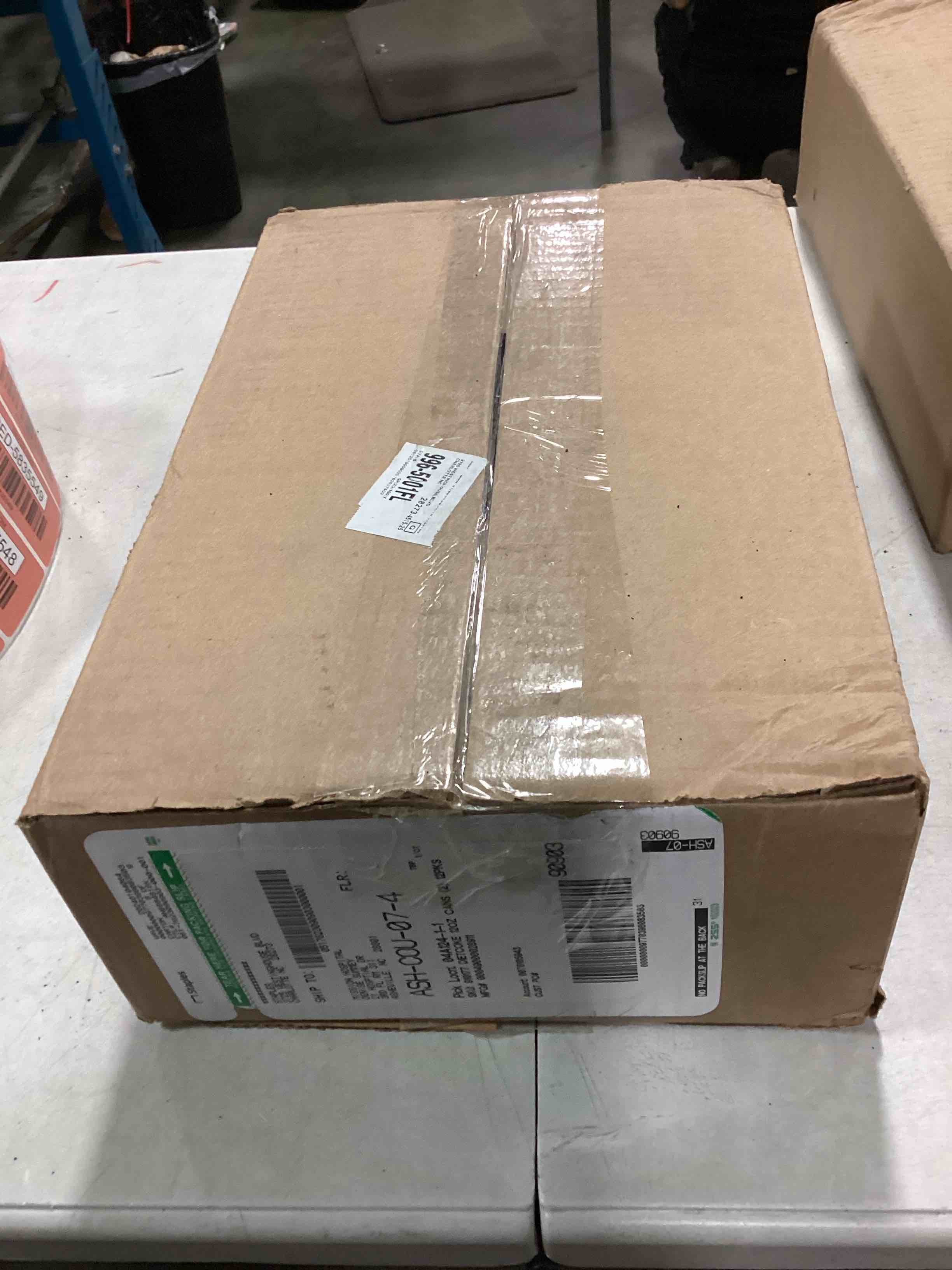 https://s3.amazonaws.com/lotting-images-prod/bidfta/RED5835547_1706705077611.jpeg