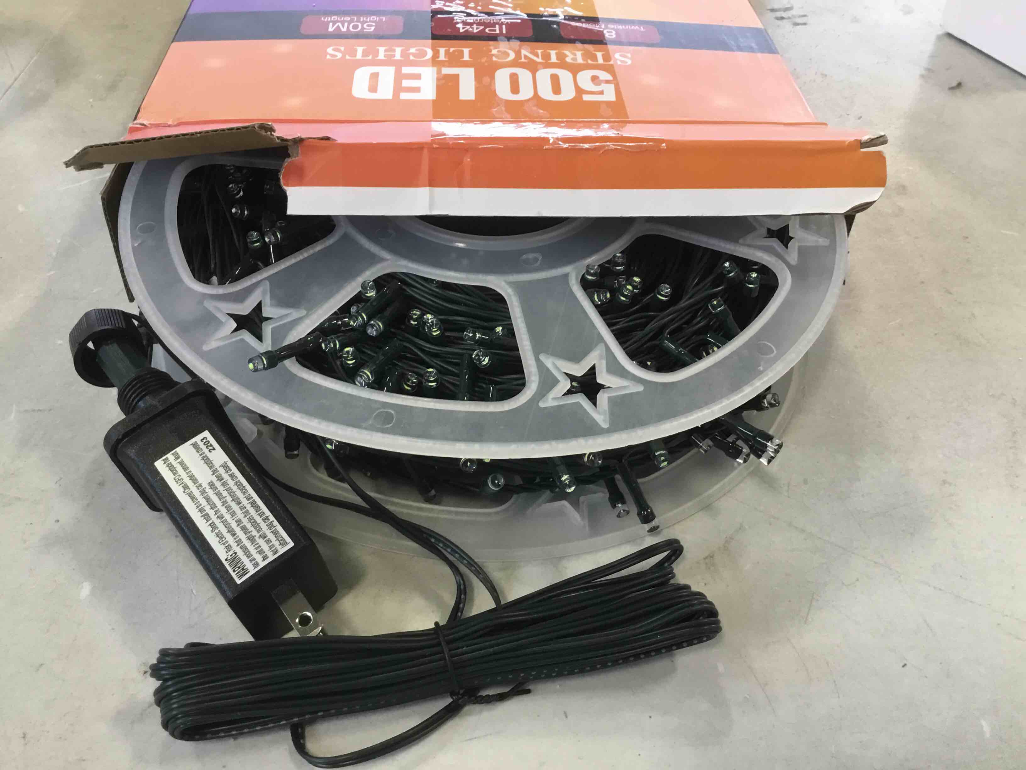 https://s3.amazonaws.com/lotting-images-prod/bidfta/RED5836013_1706811003938.jpeg