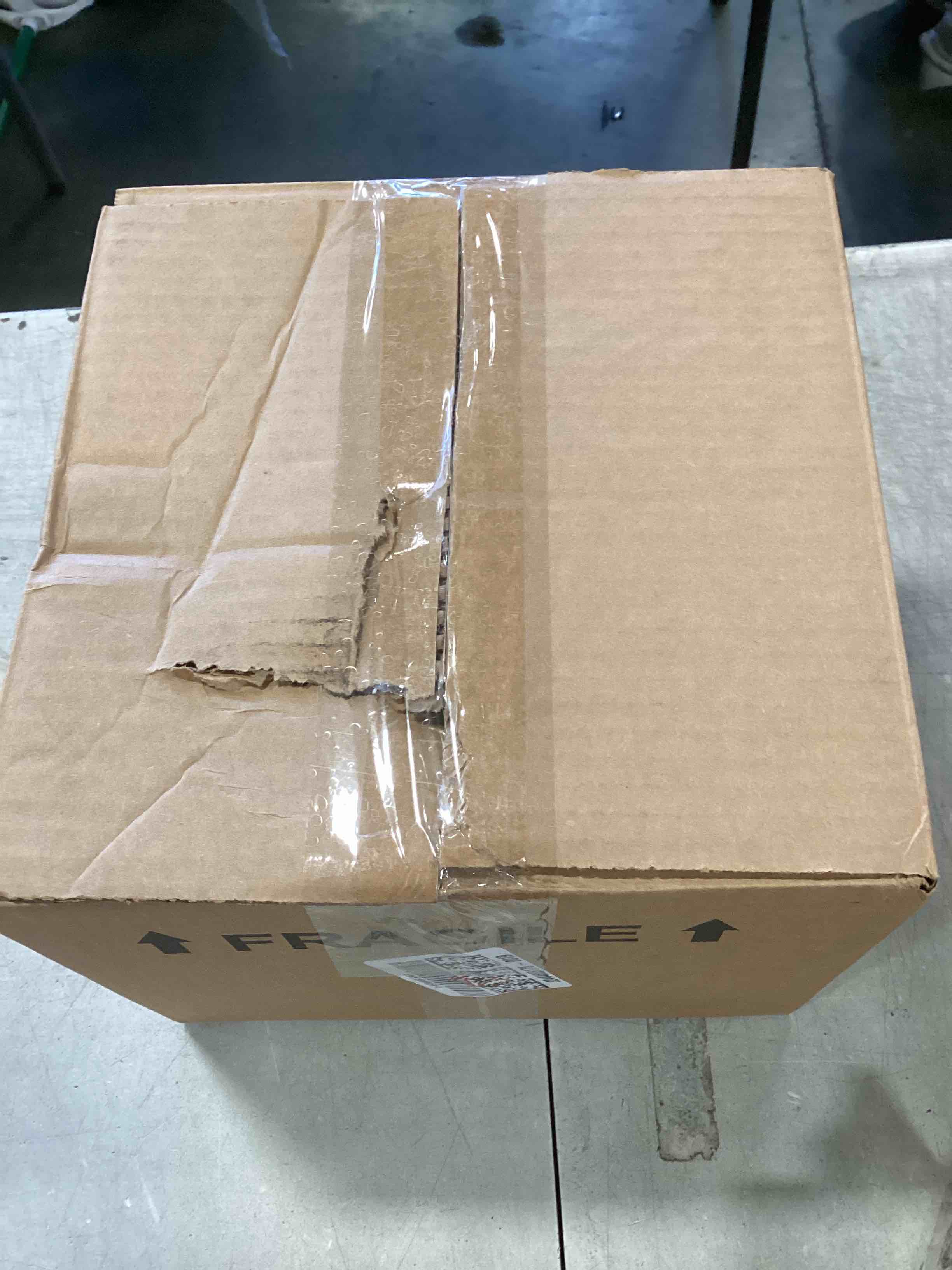 https://s3.amazonaws.com/lotting-images-prod/bidfta/RED5838005_1707759394962.jpeg