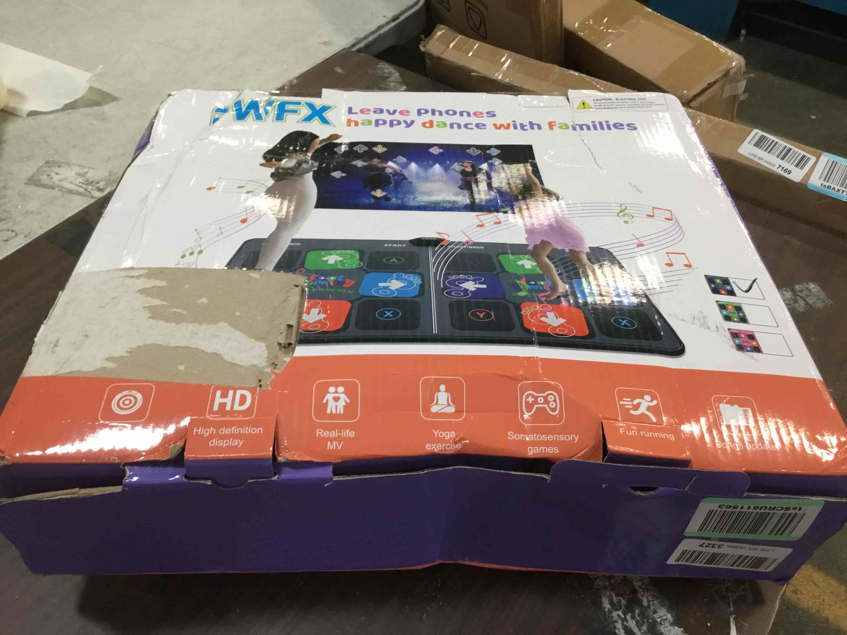 https://s3.amazonaws.com/lotting-images-prod/bidfta/RED5838194_1708195522992.jpeg