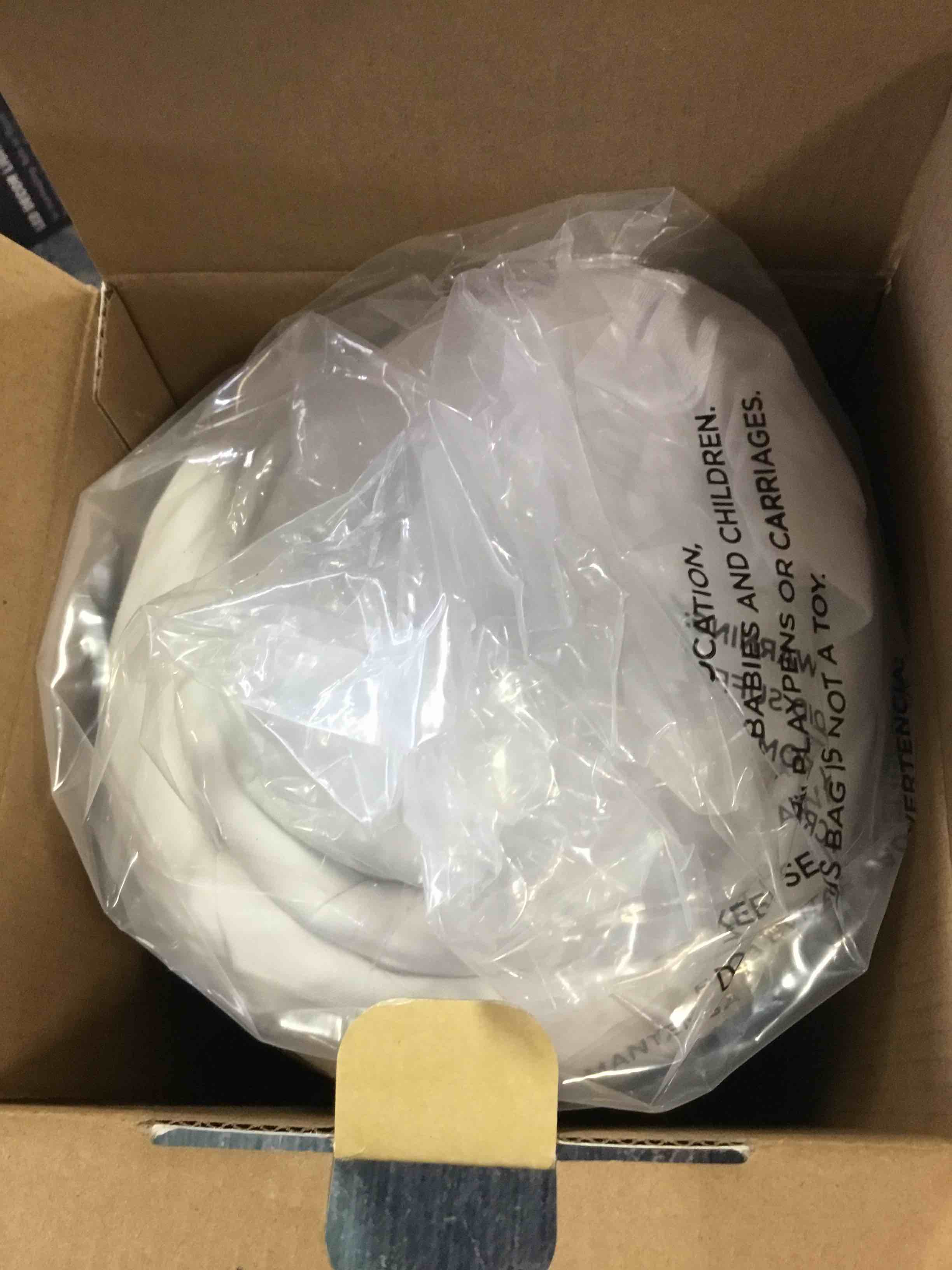 https://s3.amazonaws.com/lotting-images-prod/bidfta/RED5838905_1706726376387.jpeg