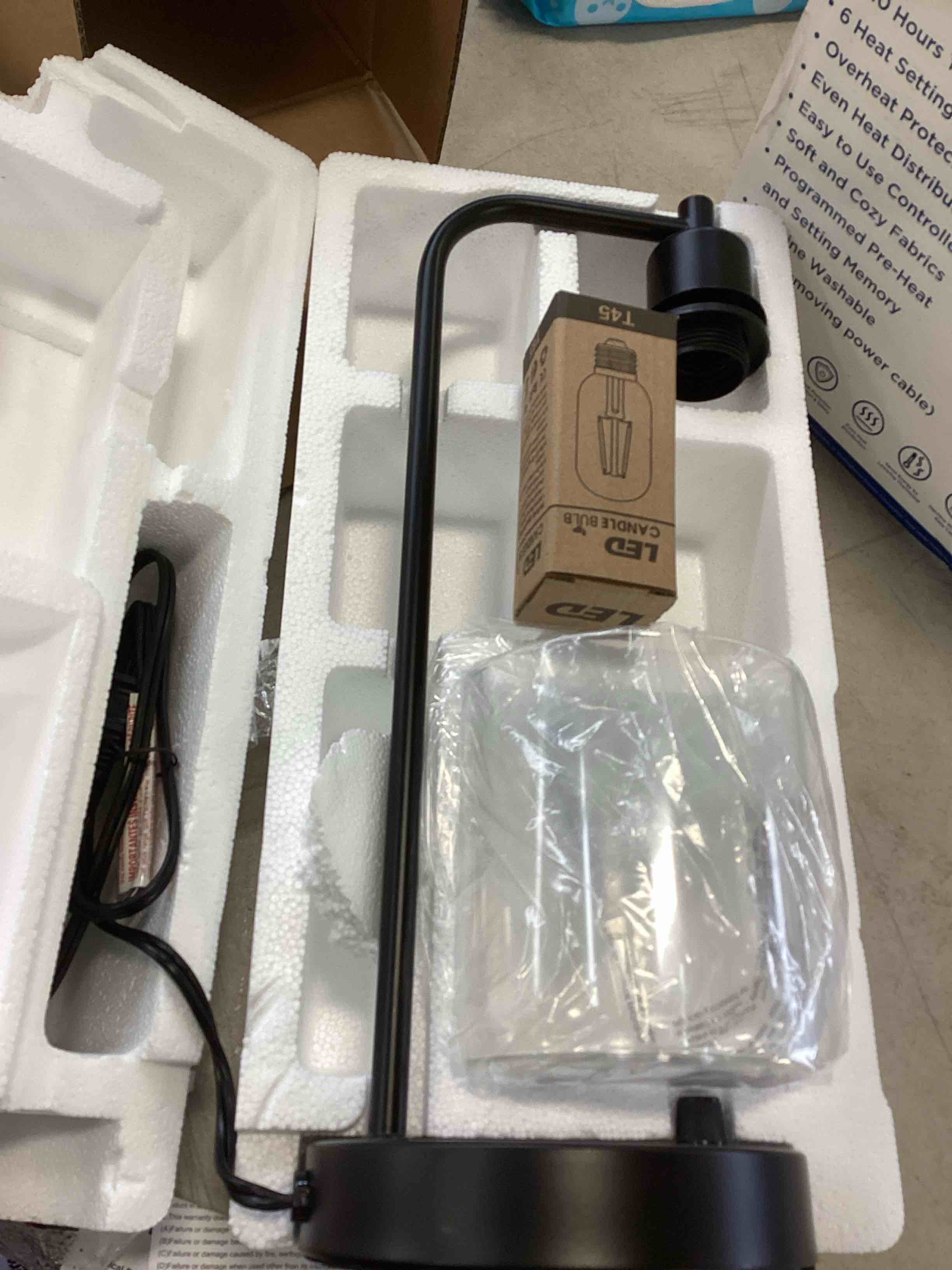 https://s3.amazonaws.com/lotting-images-prod/bidfta/RED5839439_1707417374035.jpeg