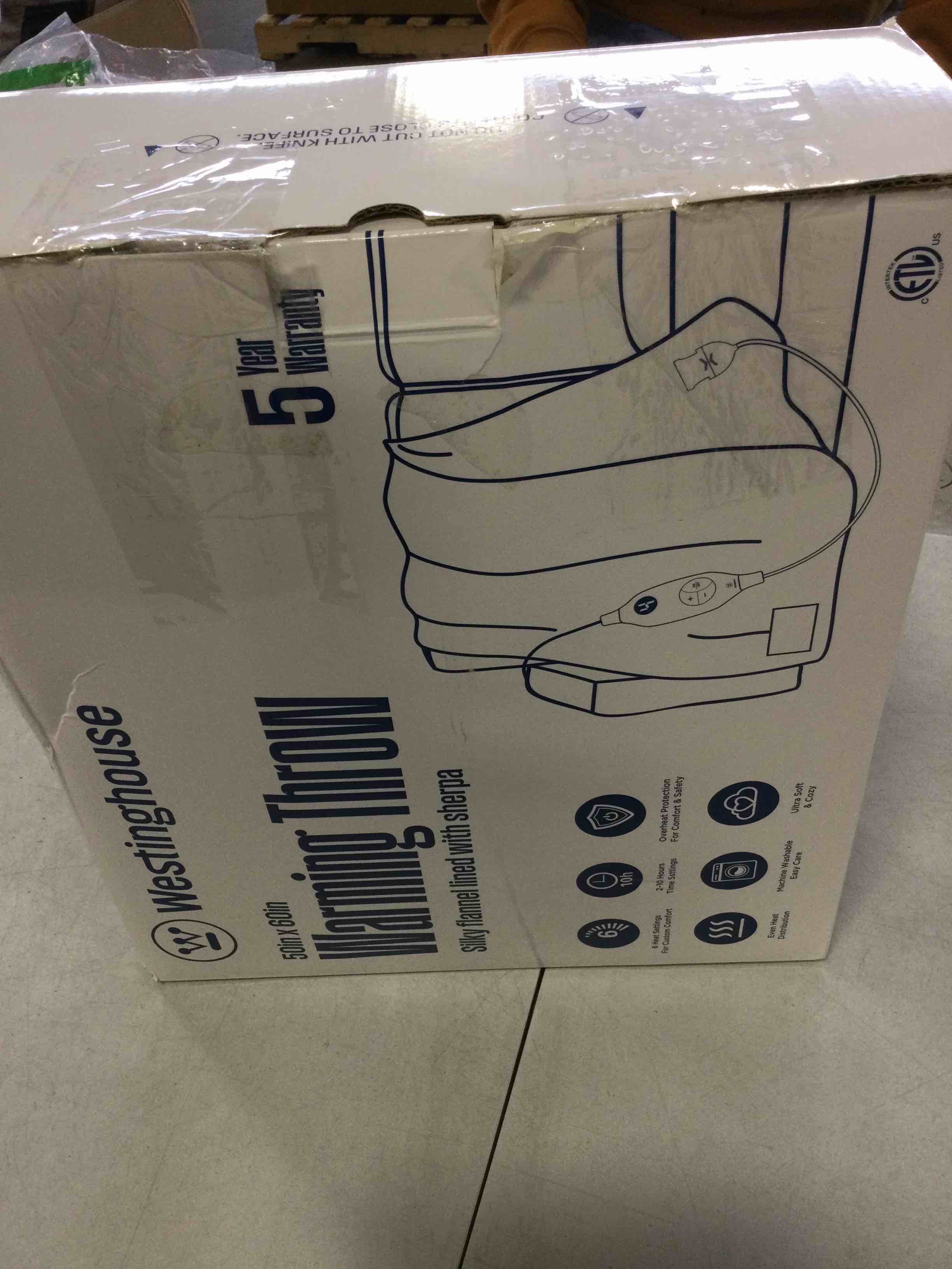 https://s3.amazonaws.com/lotting-images-prod/bidfta/RED5839604_1708093665740.jpeg