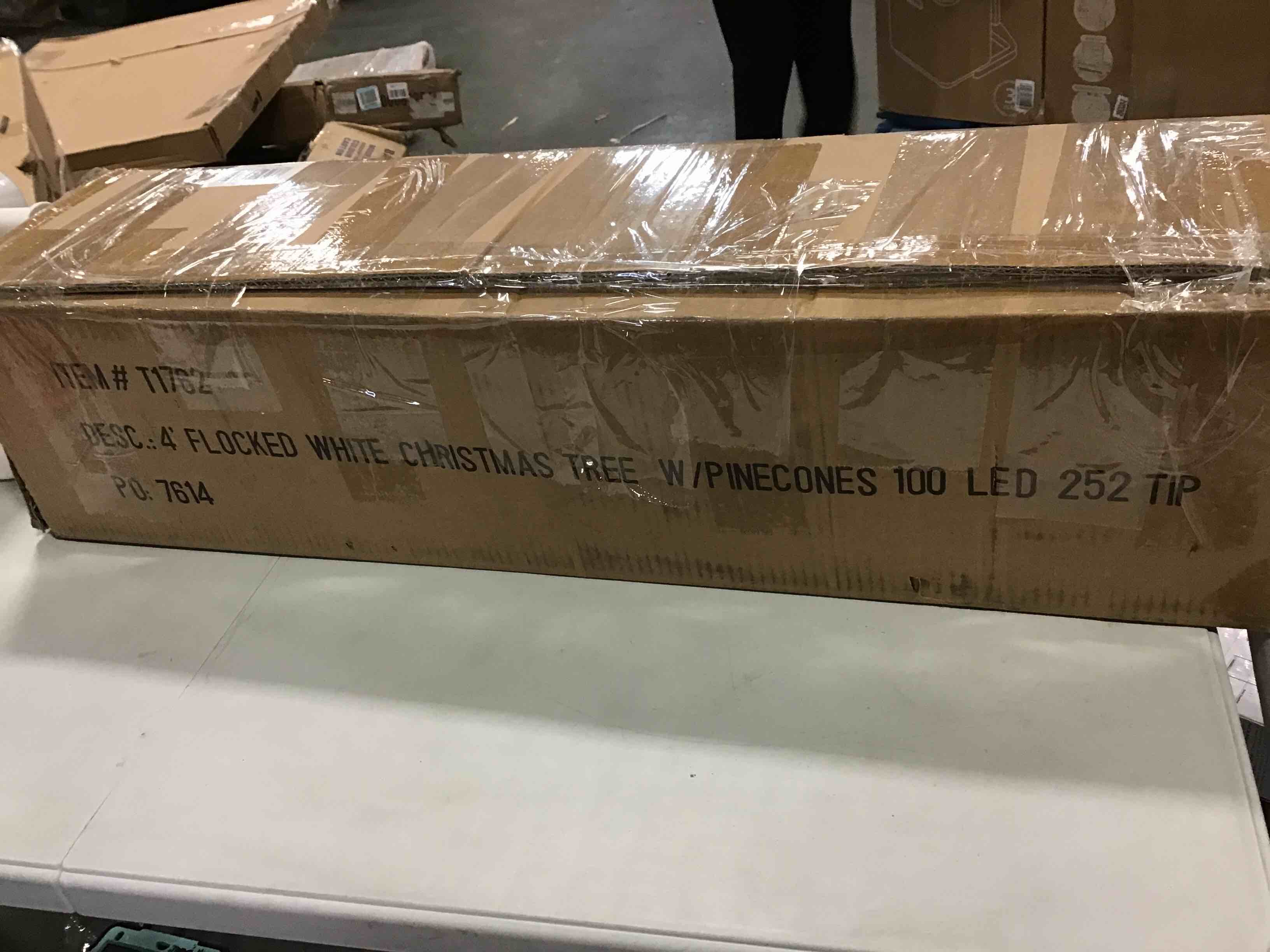 https://s3.amazonaws.com/lotting-images-prod/bidfta/RED5839964_1705332539980.jpeg