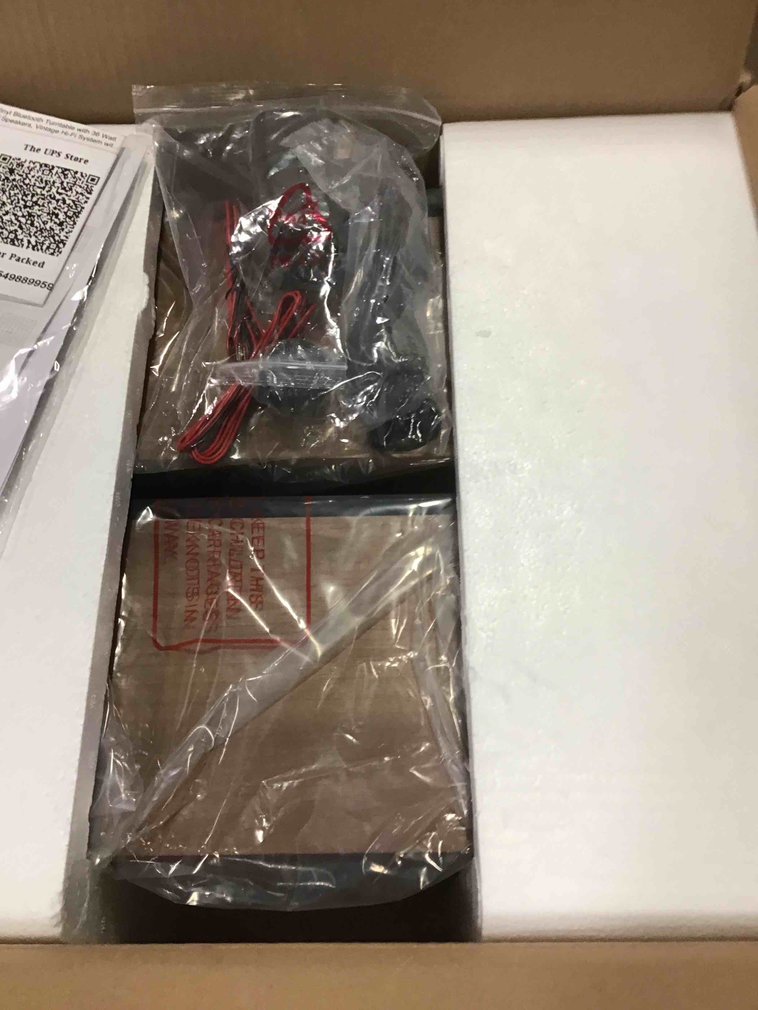https://s3.amazonaws.com/lotting-images-prod/bidfta/RED5840044_1705411392886.jpeg