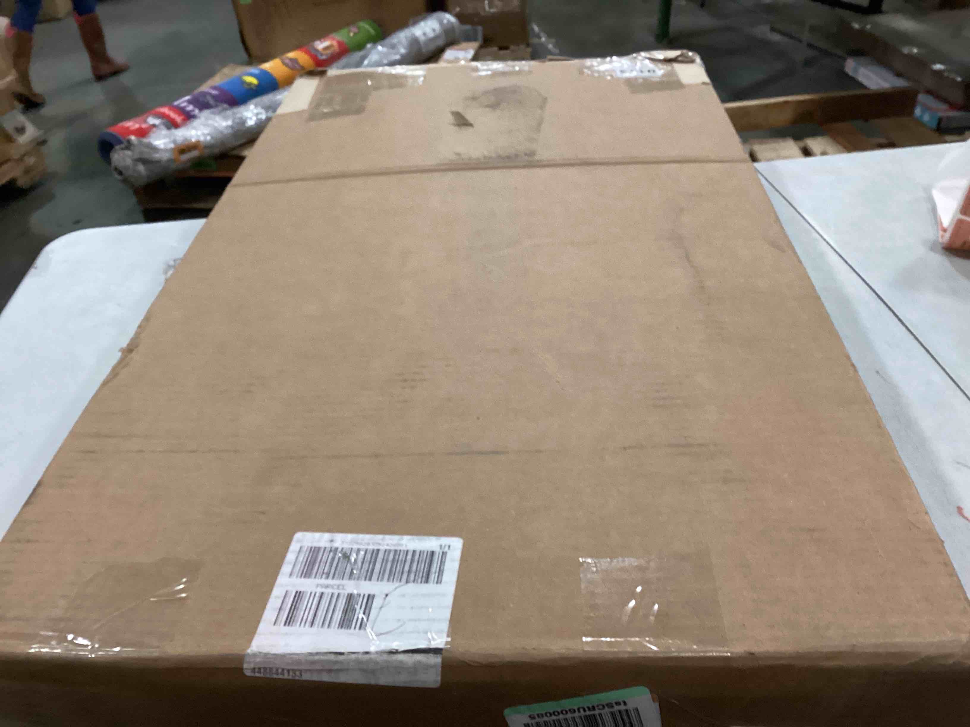 https://s3.amazonaws.com/lotting-images-prod/bidfta/RED5840581_1706012896363.jpeg