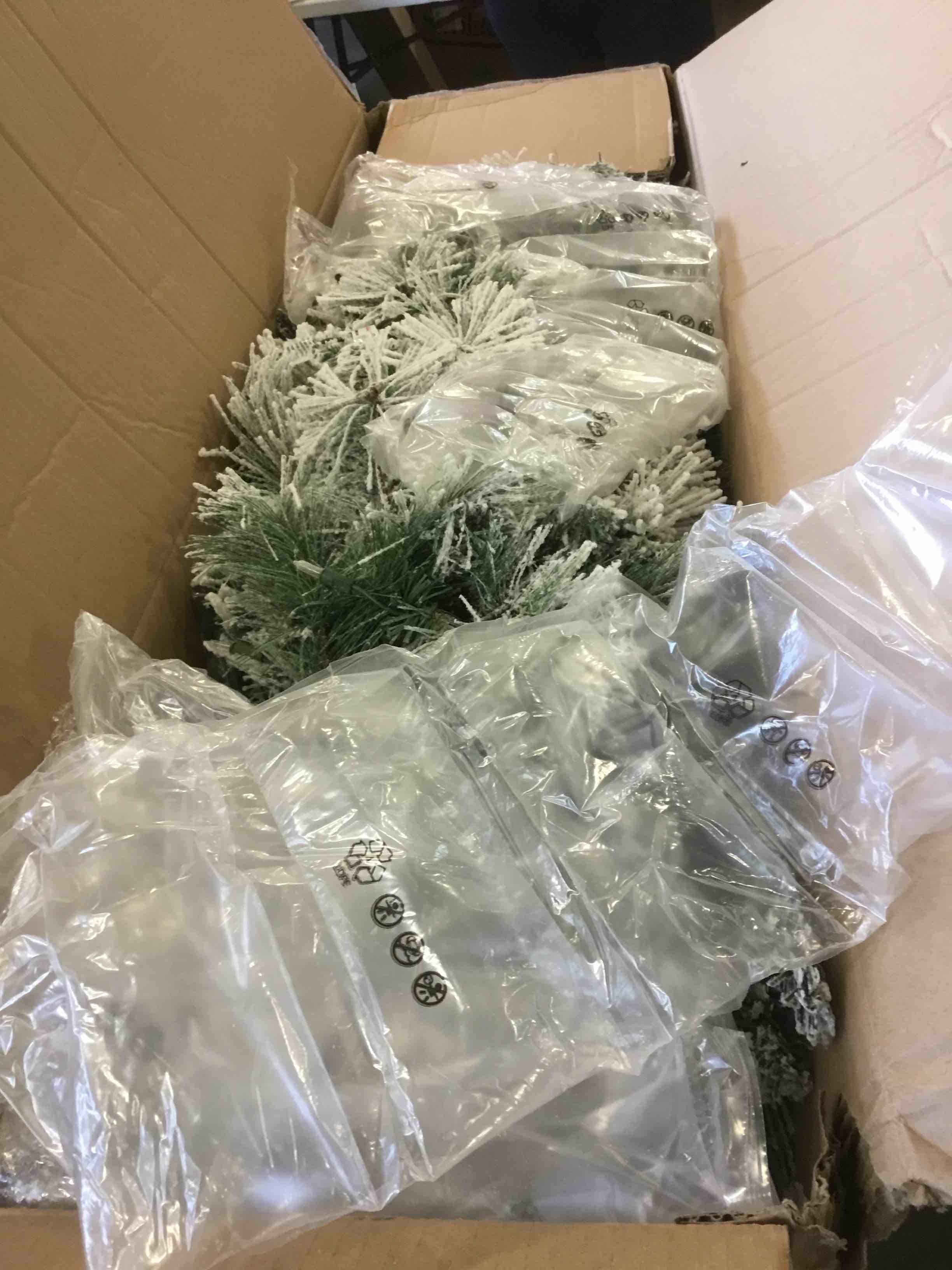 https://s3.amazonaws.com/lotting-images-prod/bidfta/RED5841212_1705957483690.jpeg