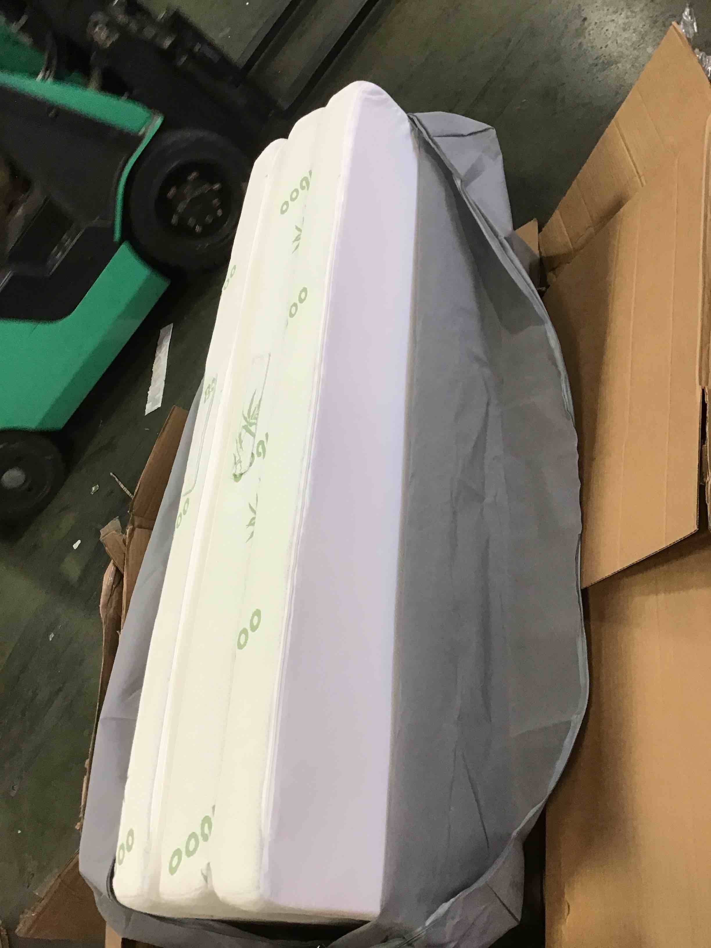 https://s3.amazonaws.com/lotting-images-prod/bidfta/RED5841520_1705610654096.jpeg