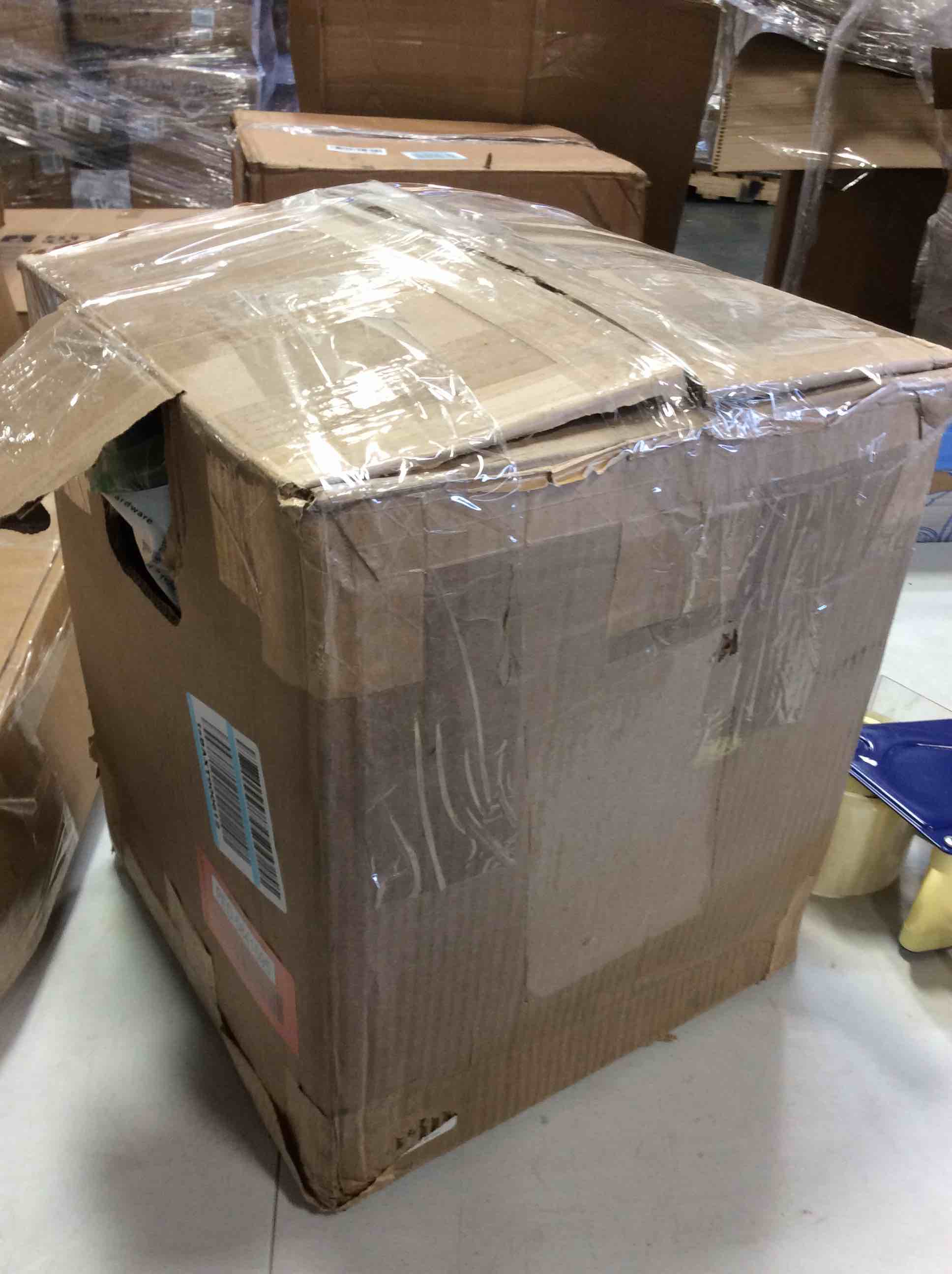 https://s3.amazonaws.com/lotting-images-prod/bidfta/RED5841595_1705958025605.jpeg