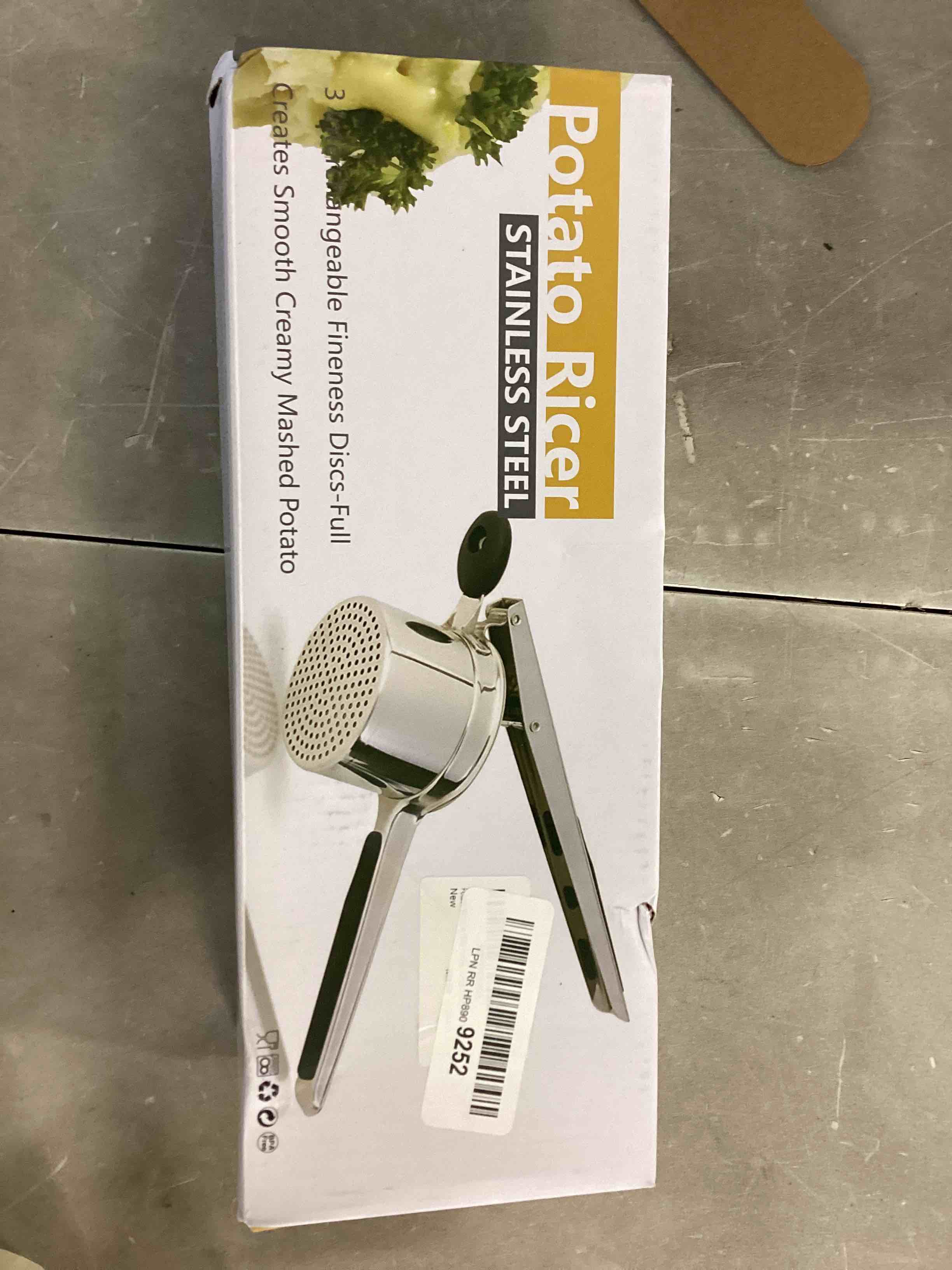 https://s3.amazonaws.com/lotting-images-prod/bidfta/RED5841940_1707489717424.jpeg