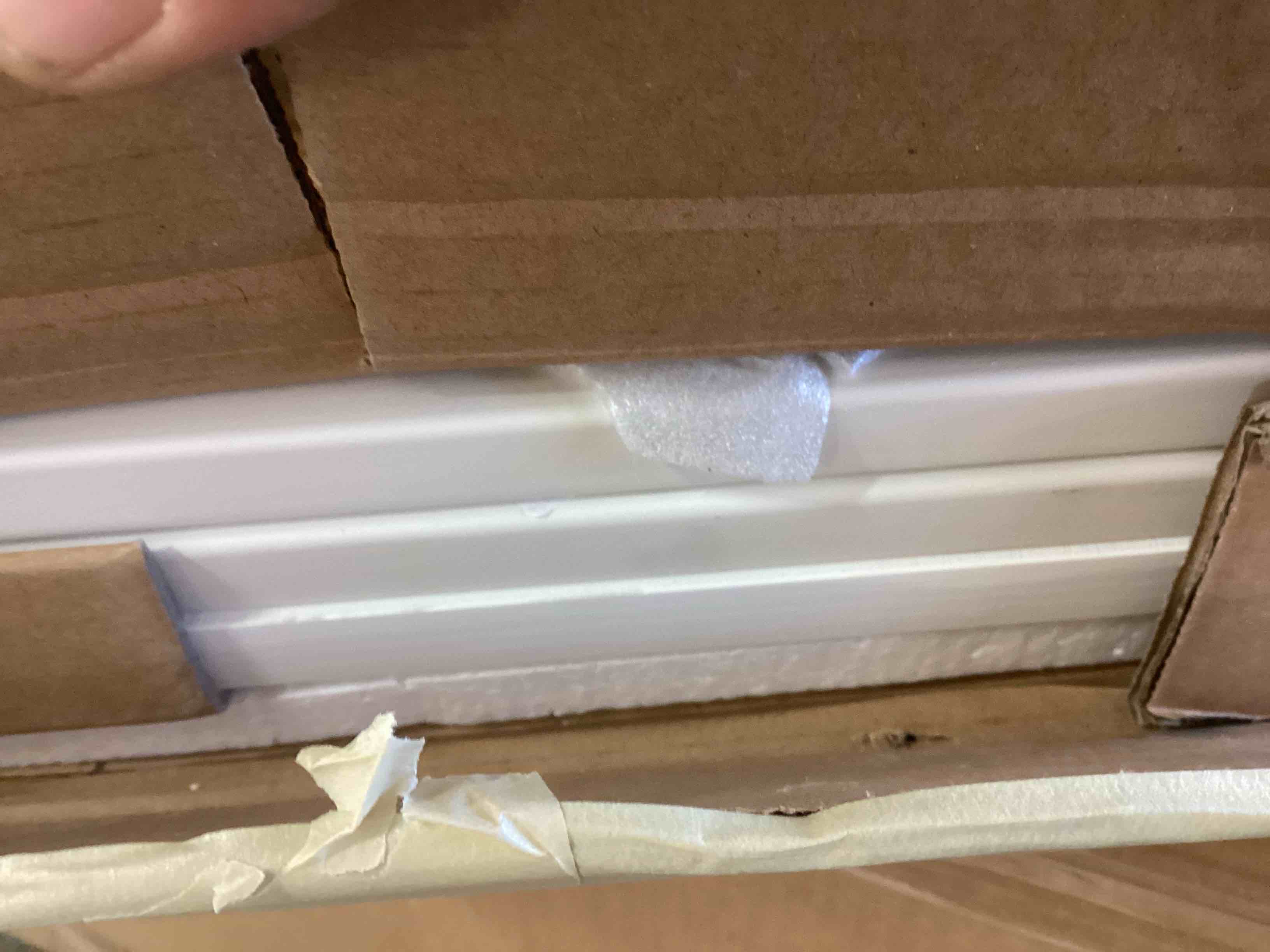 https://s3.amazonaws.com/lotting-images-prod/bidfta/RED5842174_1708007180840.jpeg