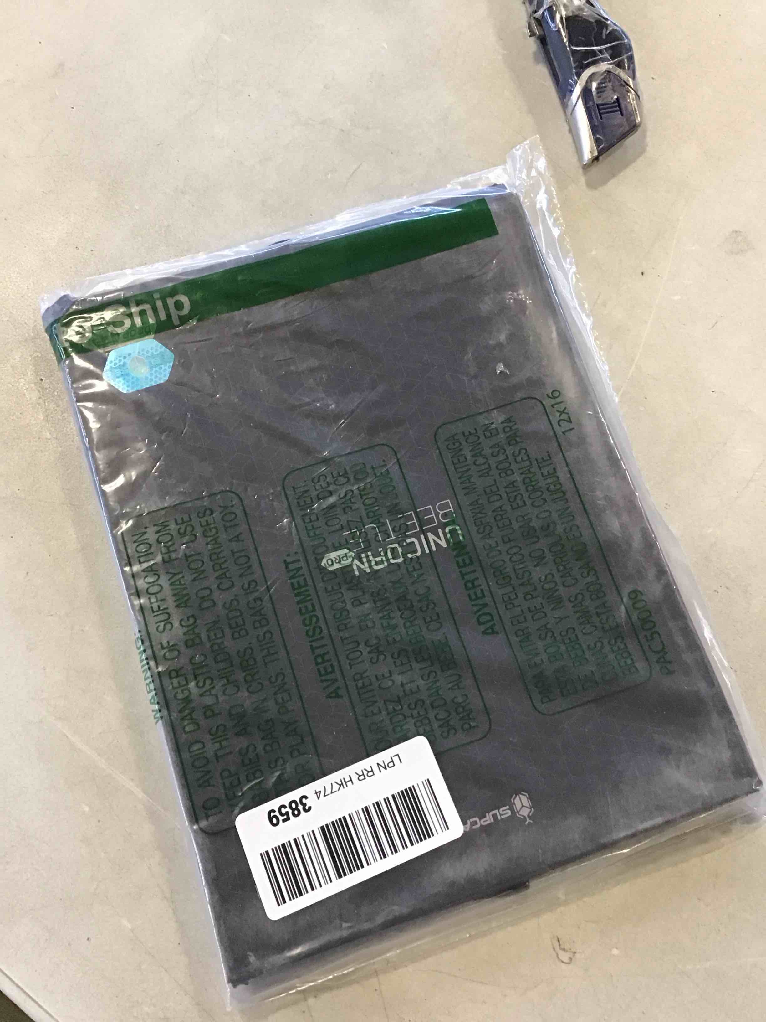 https://s3.amazonaws.com/lotting-images-prod/bidfta/RED5842521_1708373988910.jpeg