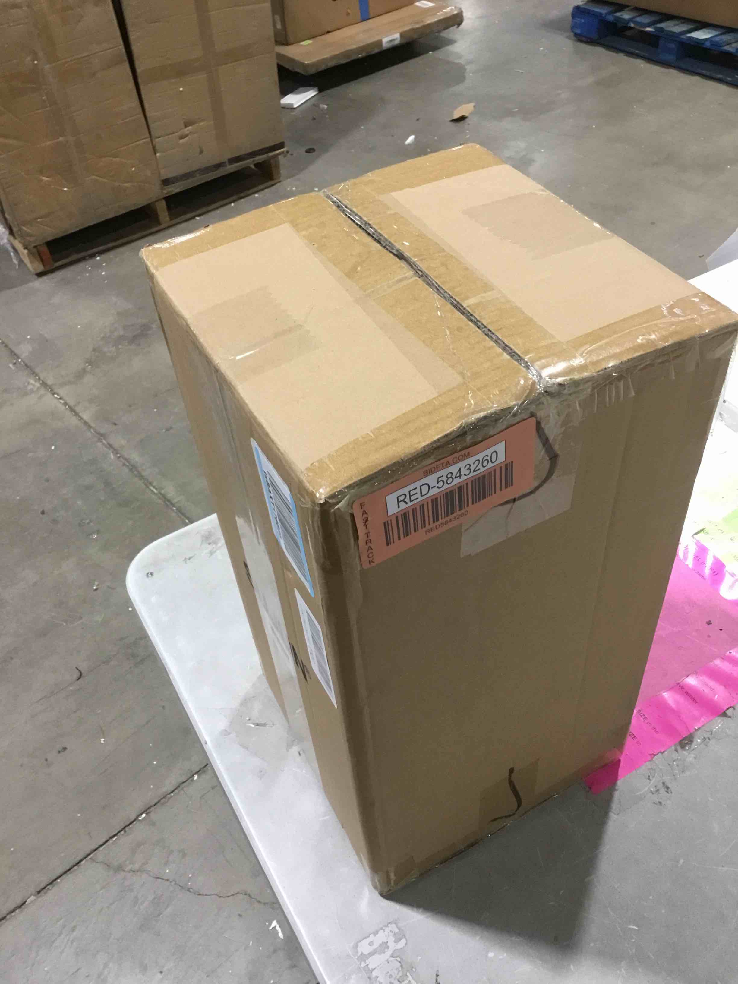 https://s3.amazonaws.com/lotting-images-prod/bidfta/RED5843260_1742218353121.jpeg