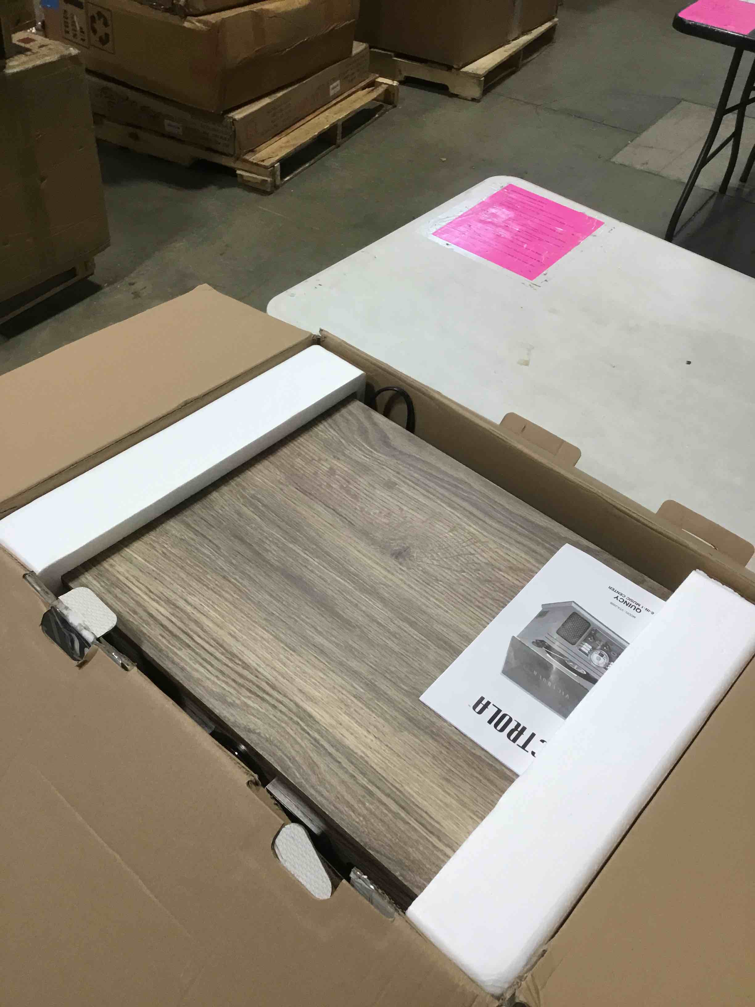 https://s3.amazonaws.com/lotting-images-prod/bidfta/RED5843351_1742305283040.jpeg