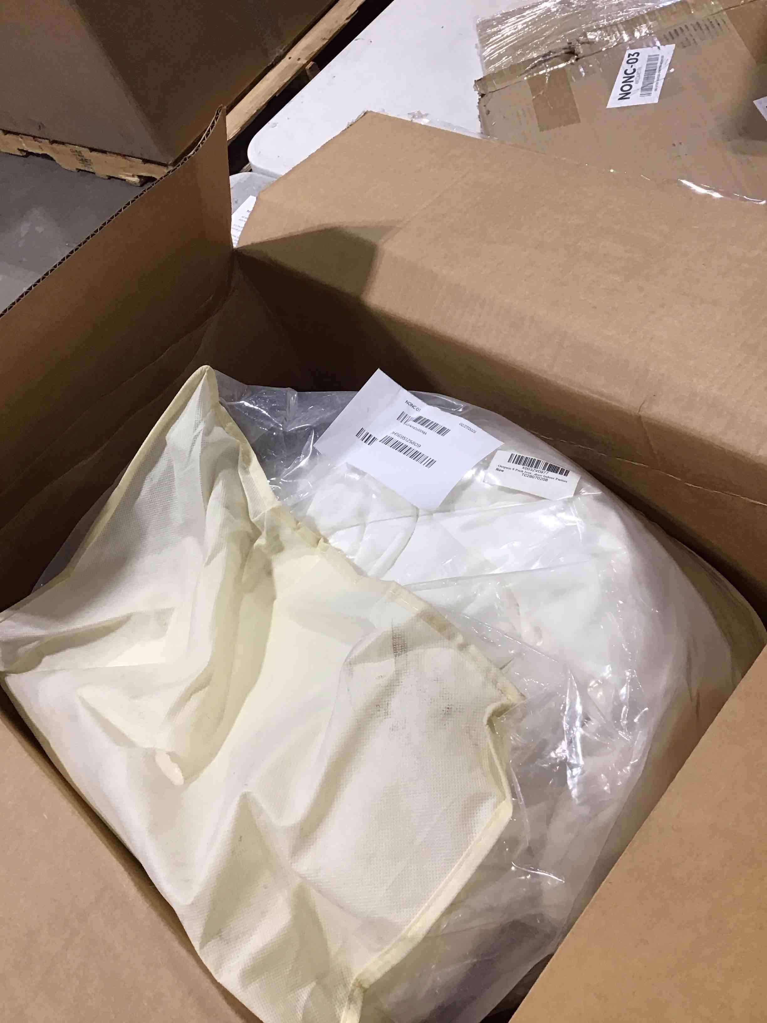 https://s3.amazonaws.com/lotting-images-prod/bidfta/RED5843651_1742493519925.jpeg