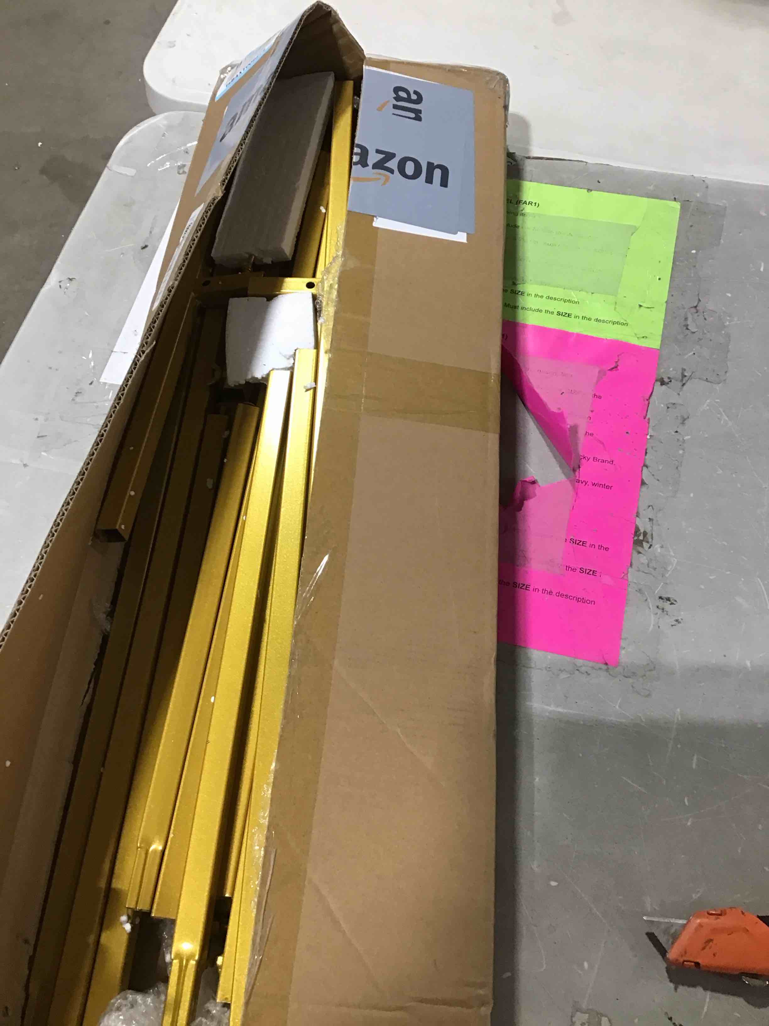 https://s3.amazonaws.com/lotting-images-prod/bidfta/RED5843689_1742499568133.jpeg