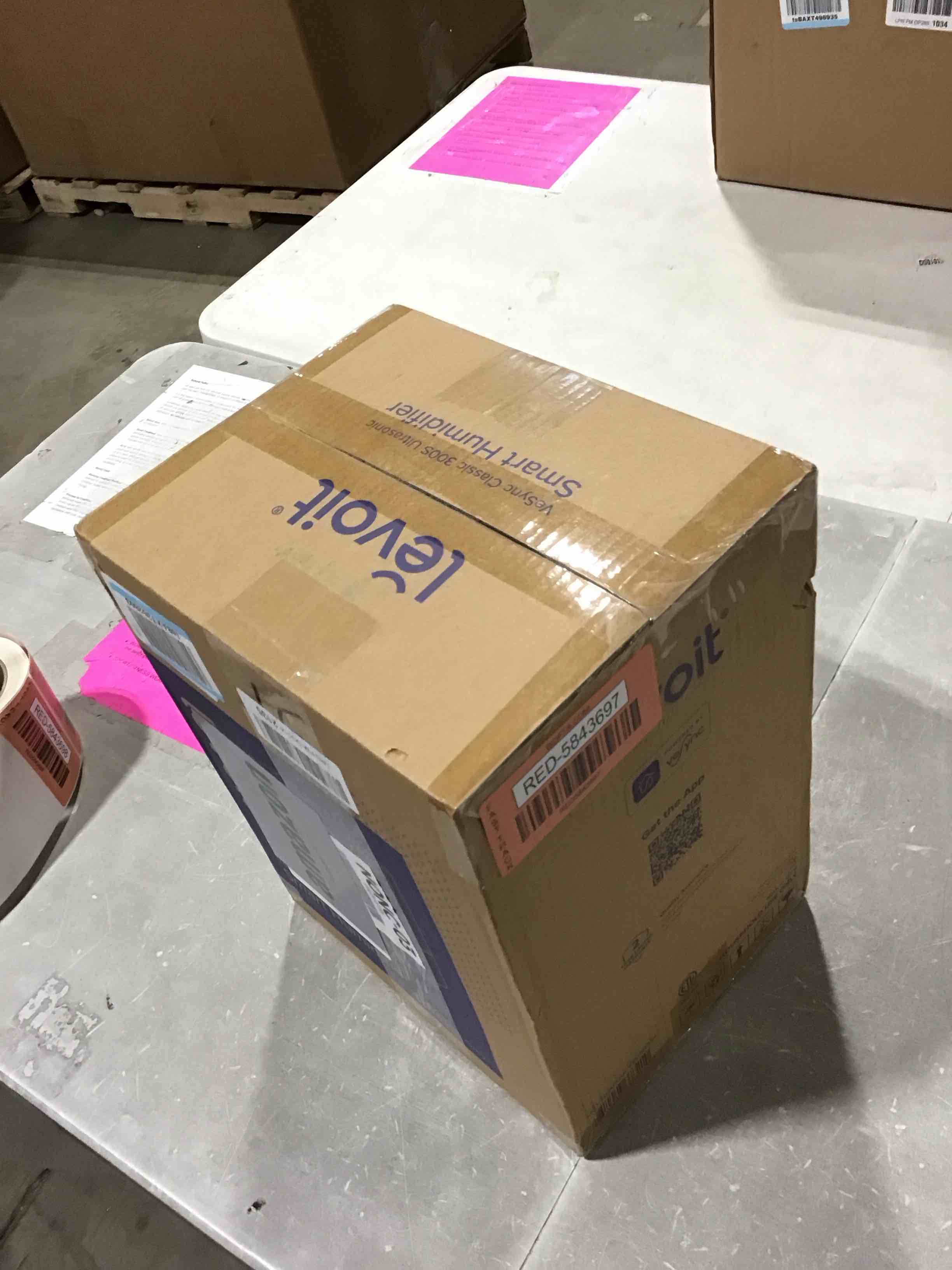 https://s3.amazonaws.com/lotting-images-prod/bidfta/RED5843697_1742500654973.jpeg