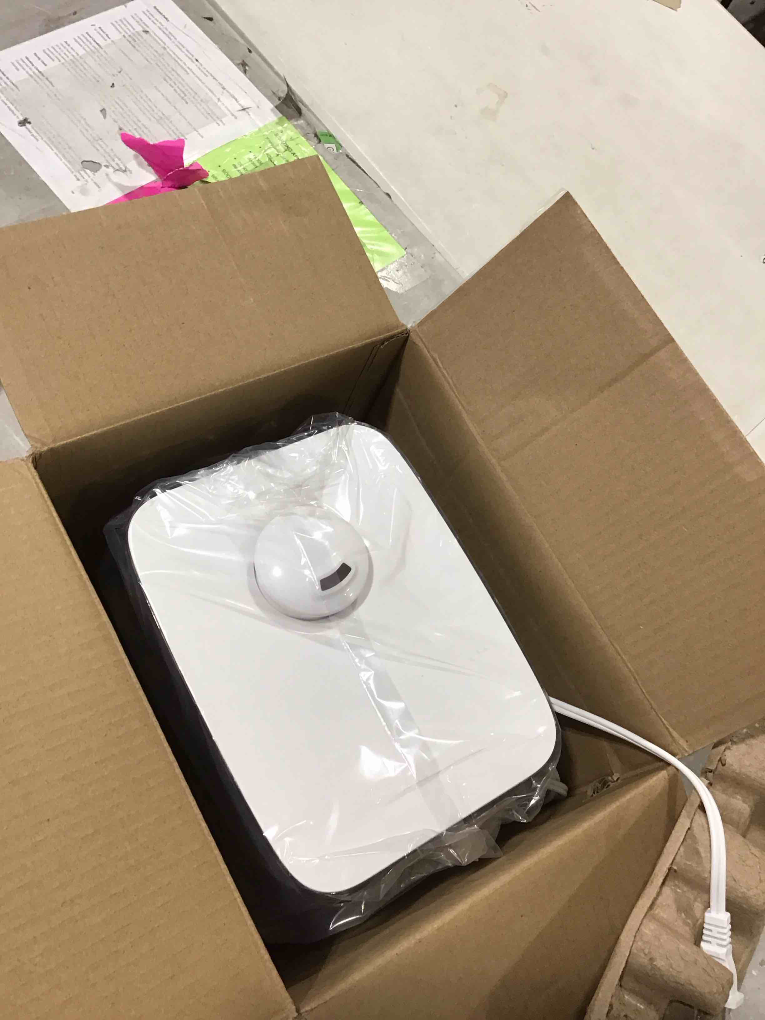 https://s3.amazonaws.com/lotting-images-prod/bidfta/RED5843697_1742500677622.jpeg