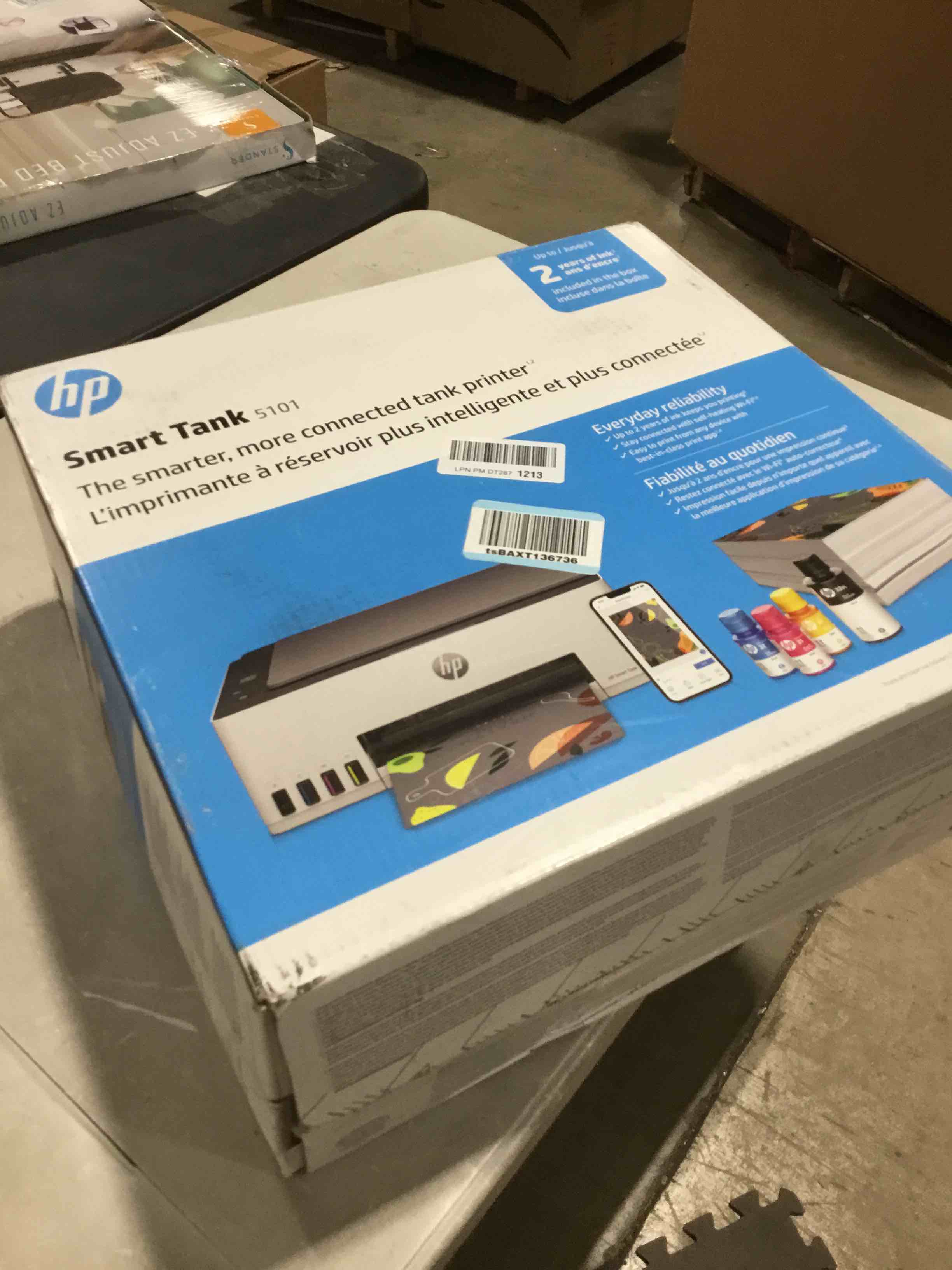 https://s3.amazonaws.com/lotting-images-prod/bidfta/RED5843973_1743187781644.jpeg